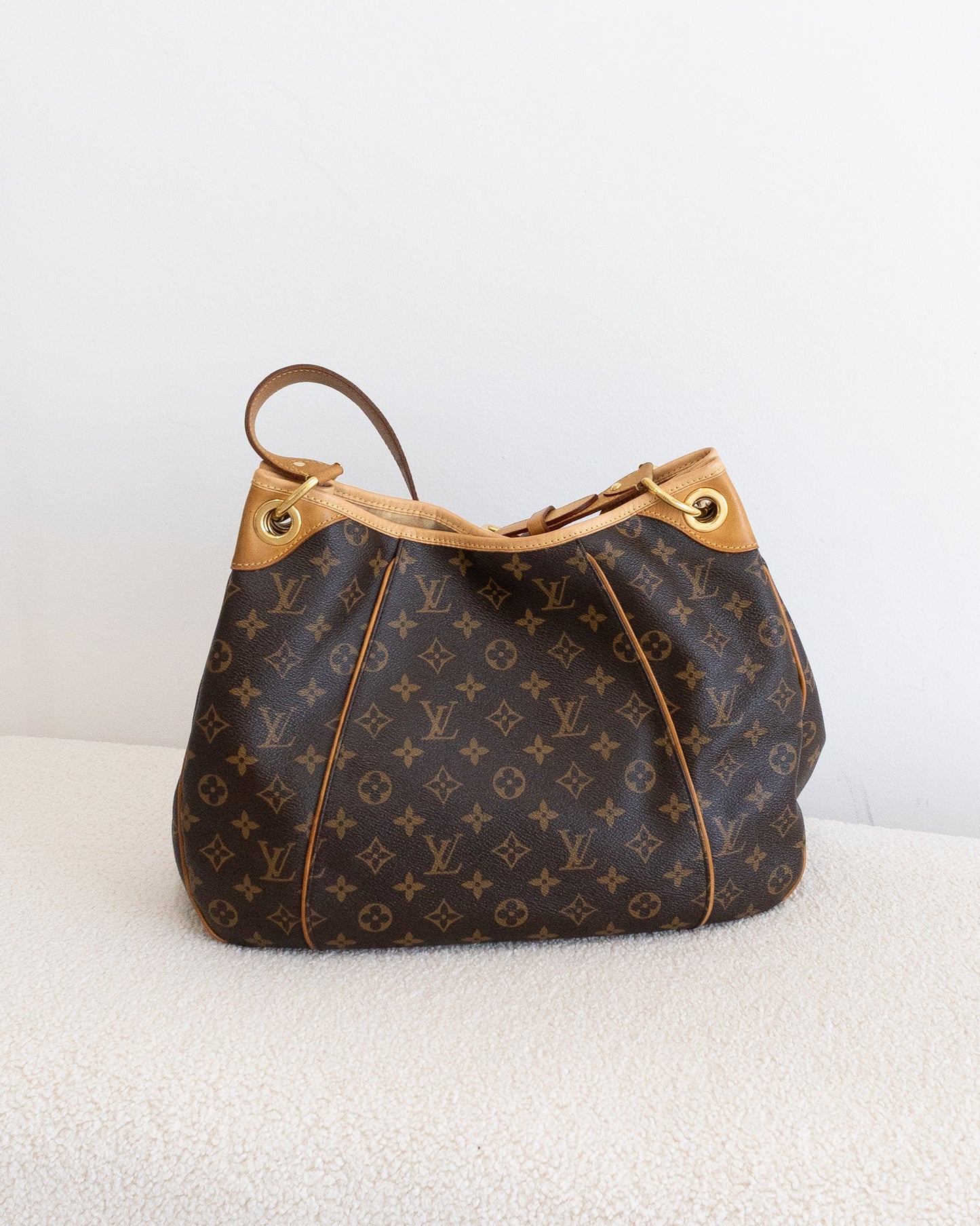 LOUIS VUITTON Galliera