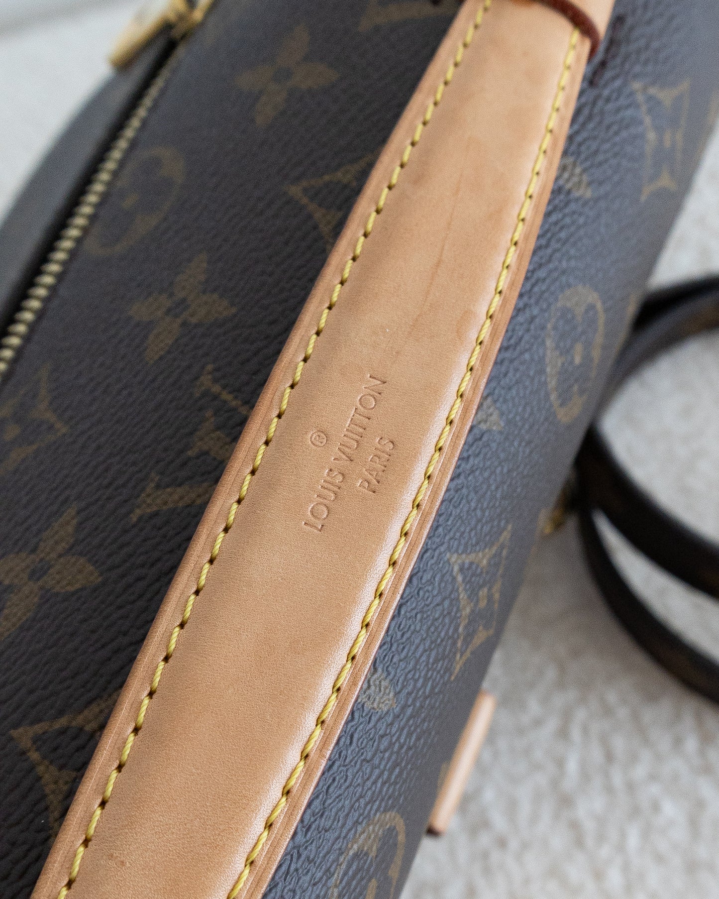 LOUIS VUITTON Pochette Metis