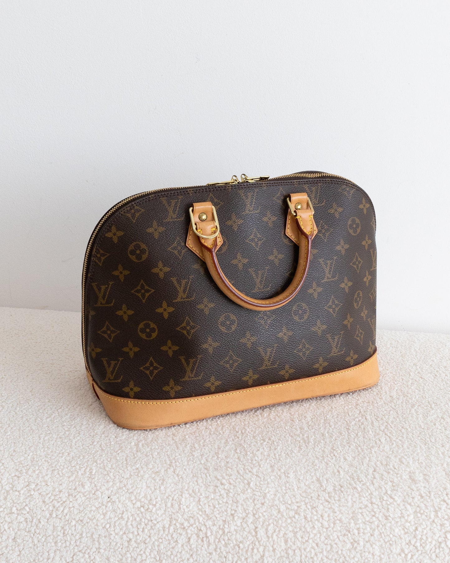 LOUIS VUITTON Alma PM