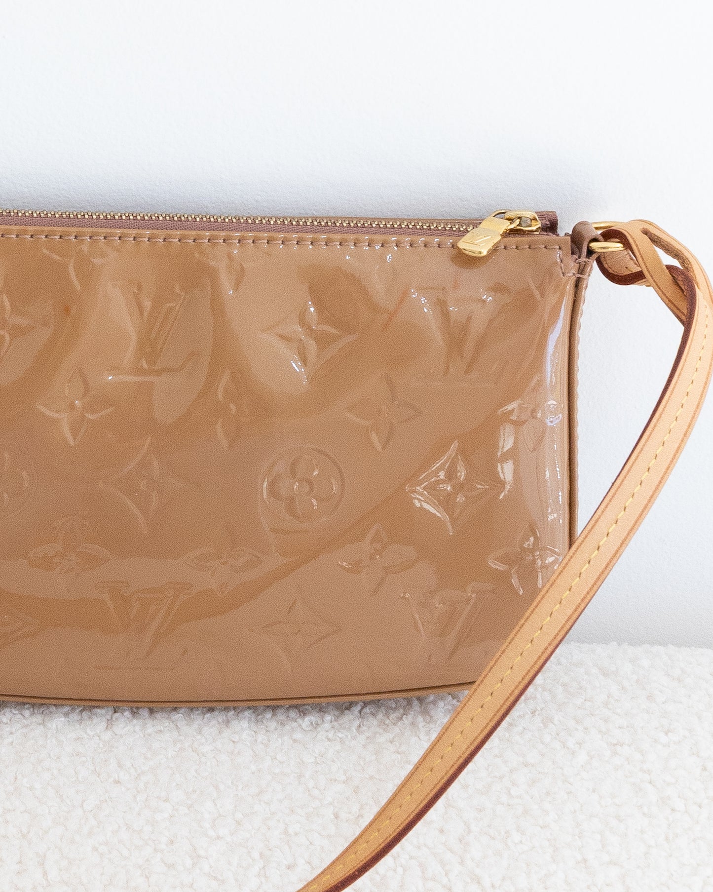 LOUIS VUITTON Pochette Accessoires
