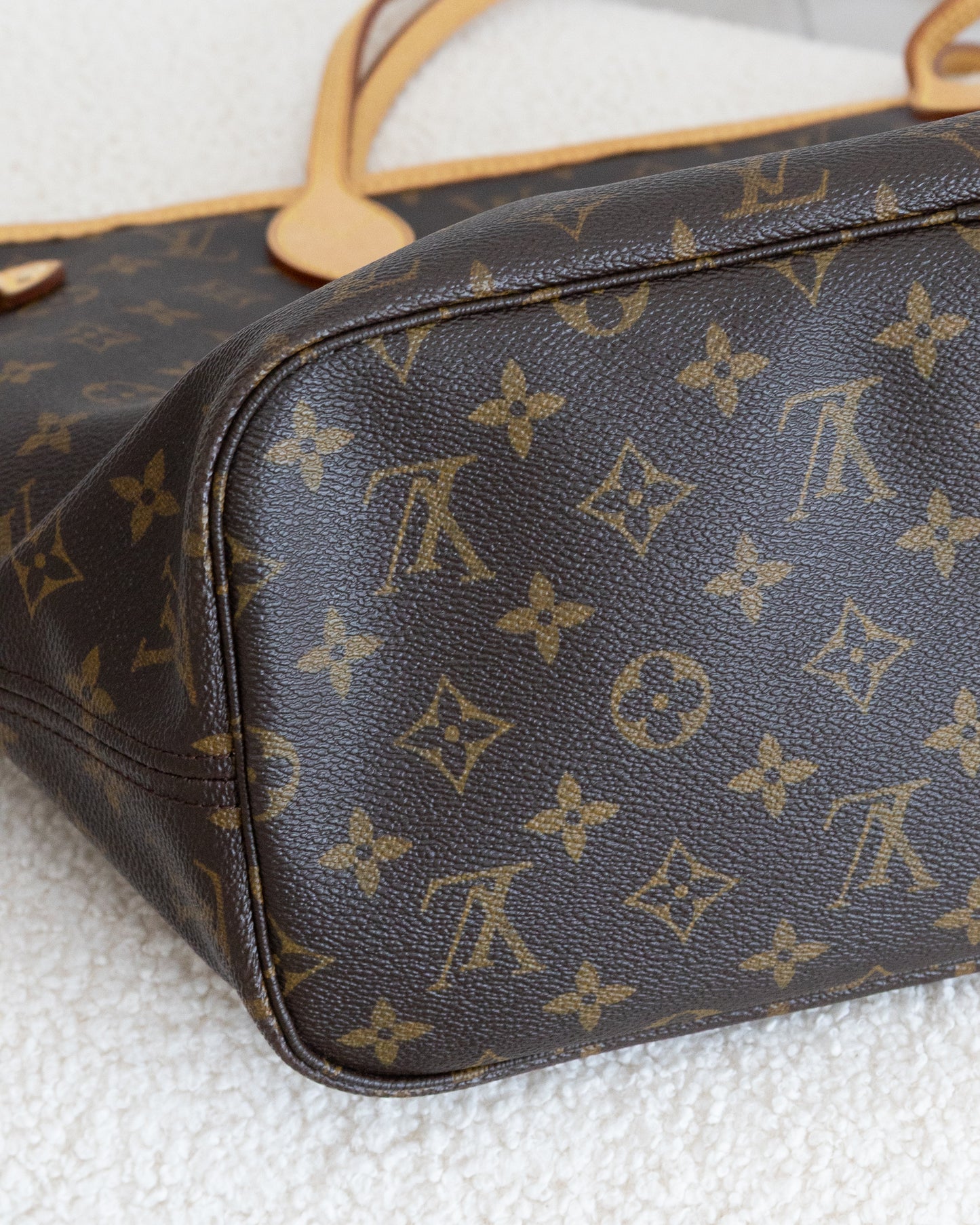 LOUIS VUITTON Neverfull MM