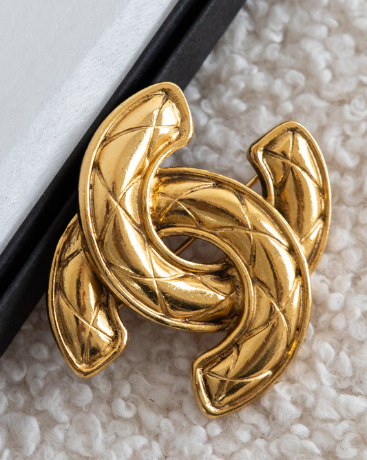 CHANEL CC Brooch