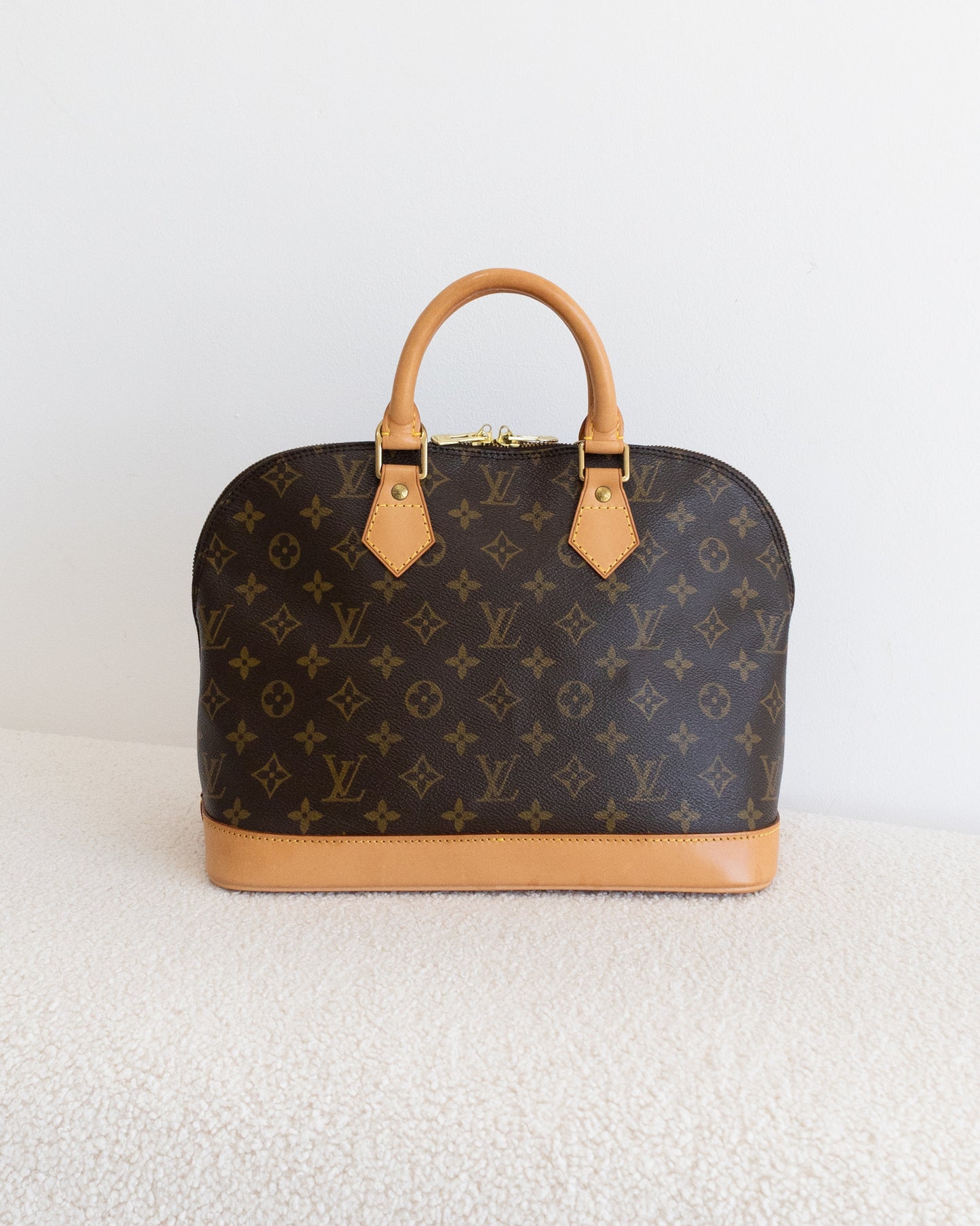 LOUIS VUITTON Alma PM