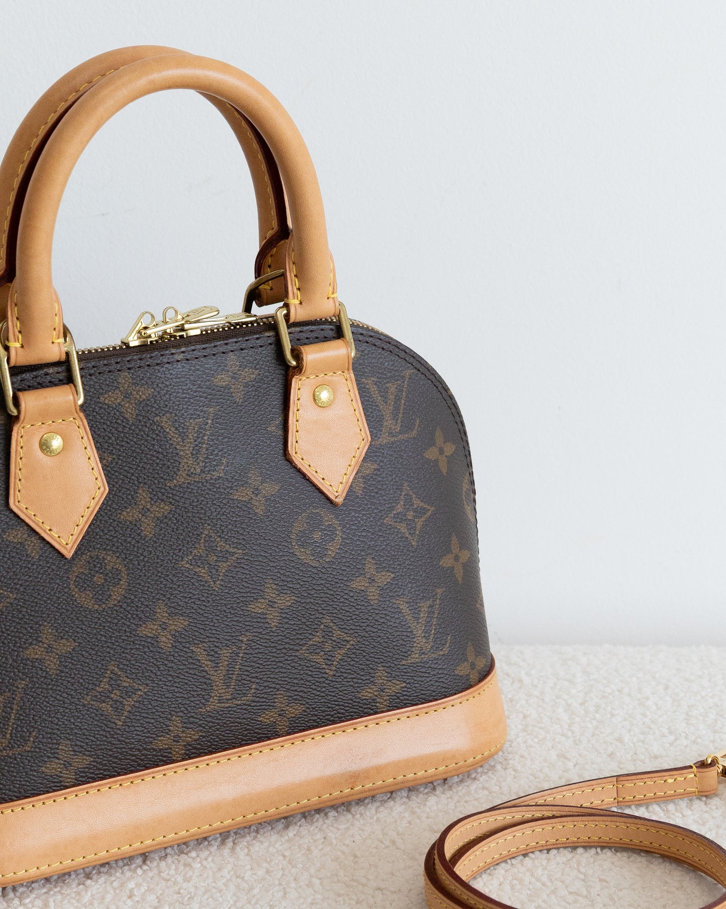 LOUIS VUITTON Alma BB