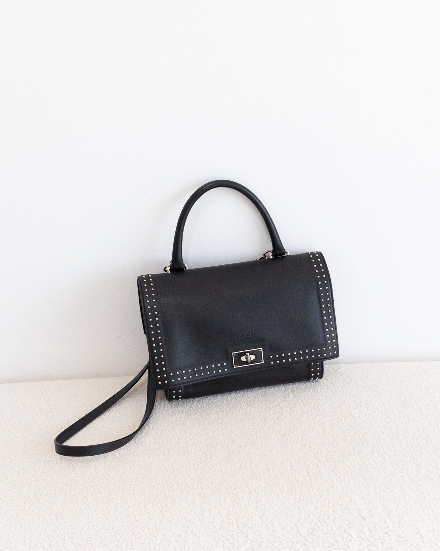 GIVENCHY Medium Shark