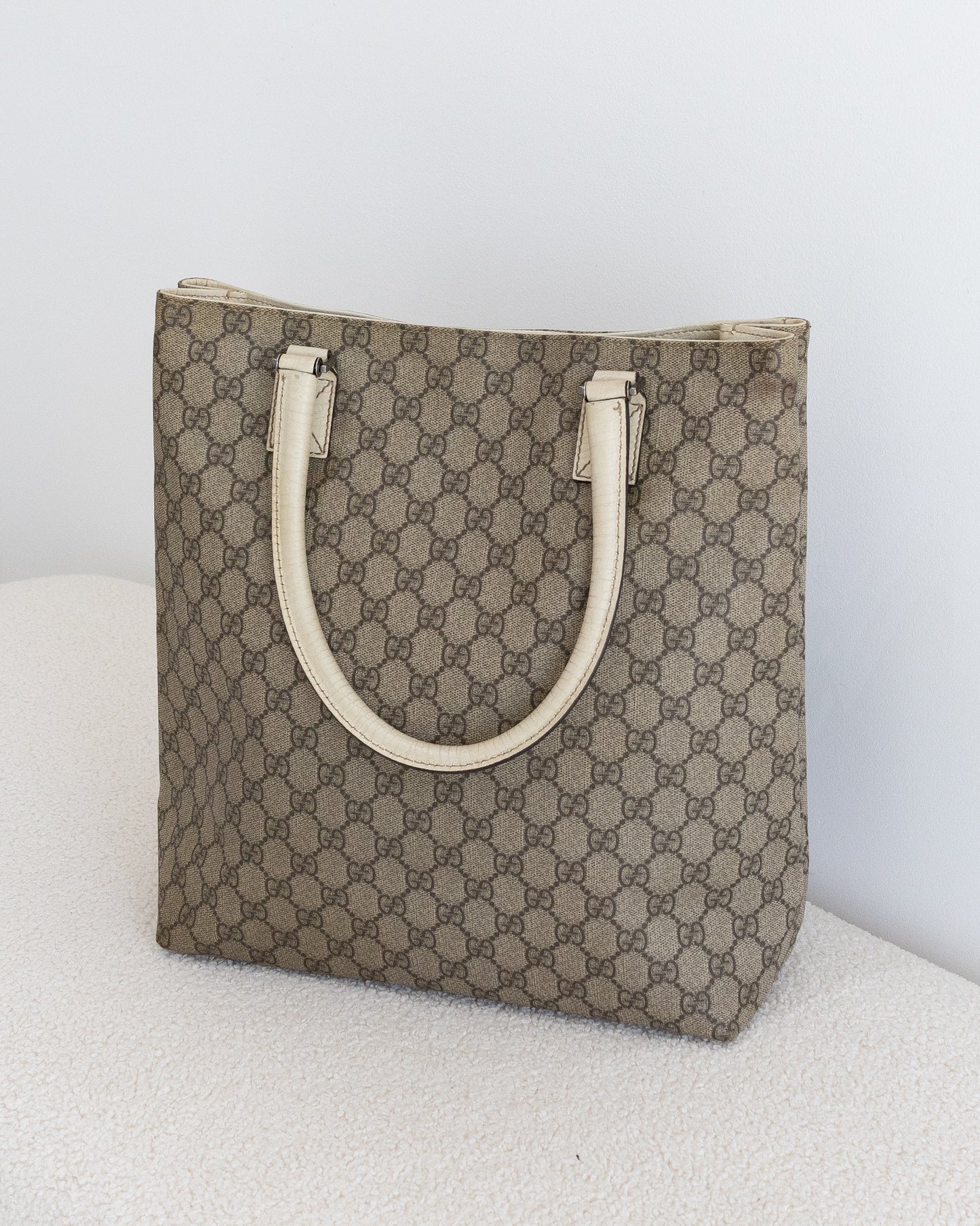 GUCCI GG Supreme Tote