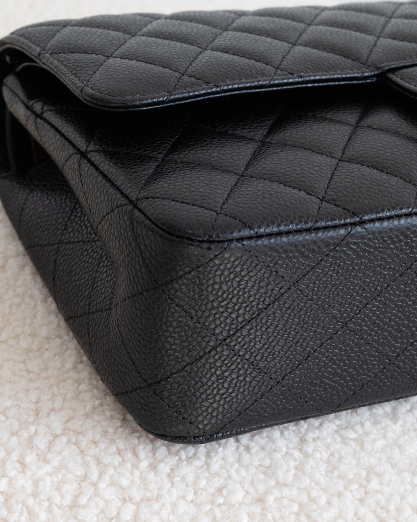 CHANEL Classic Double Flap Médium