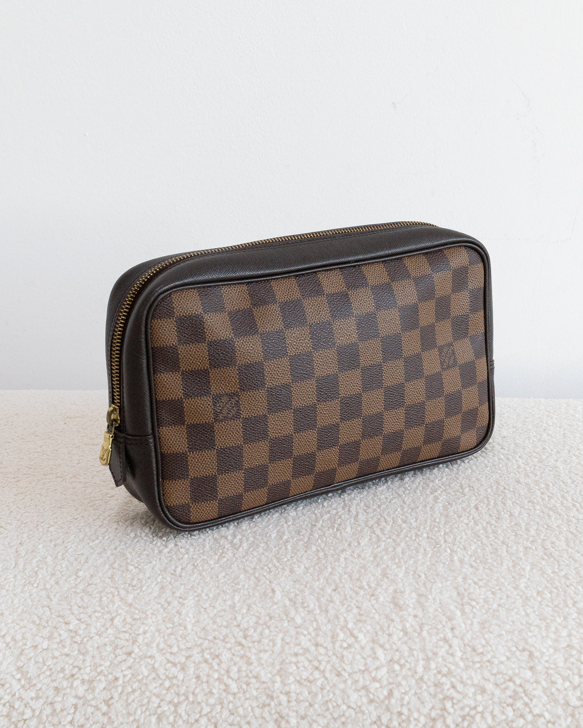 LOUIS VUITTON Trousse Toilette 25