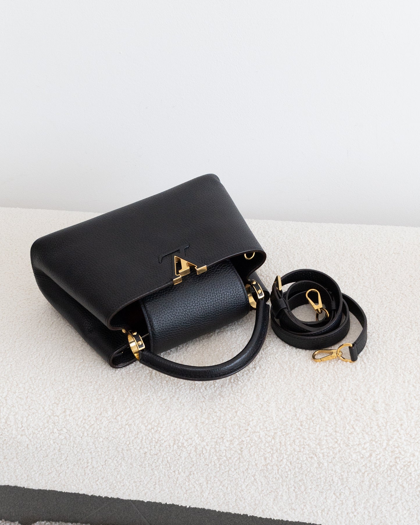 LOUIS VUITTON Capucines BB