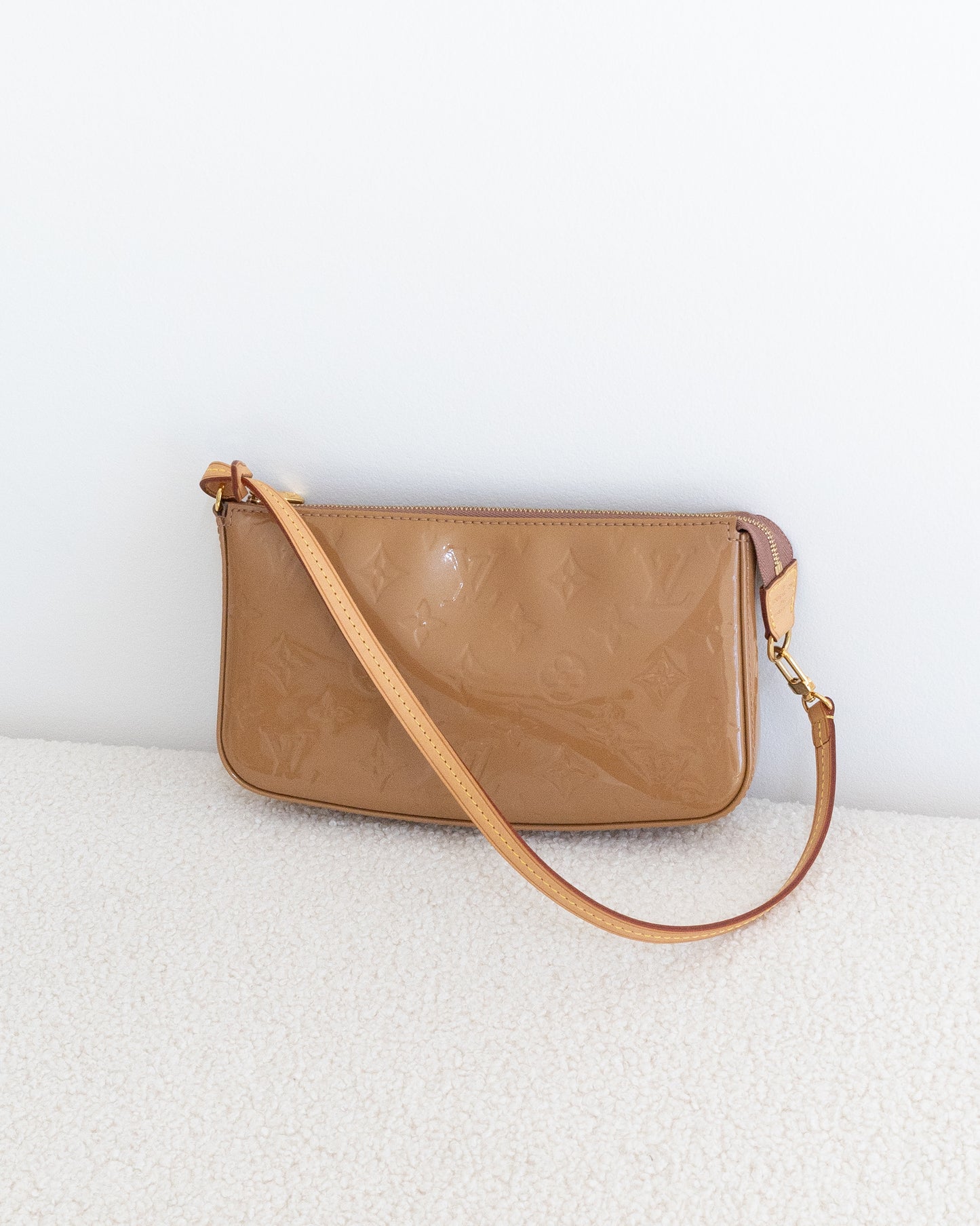 LOUIS VUITTON Pochette Accessoires