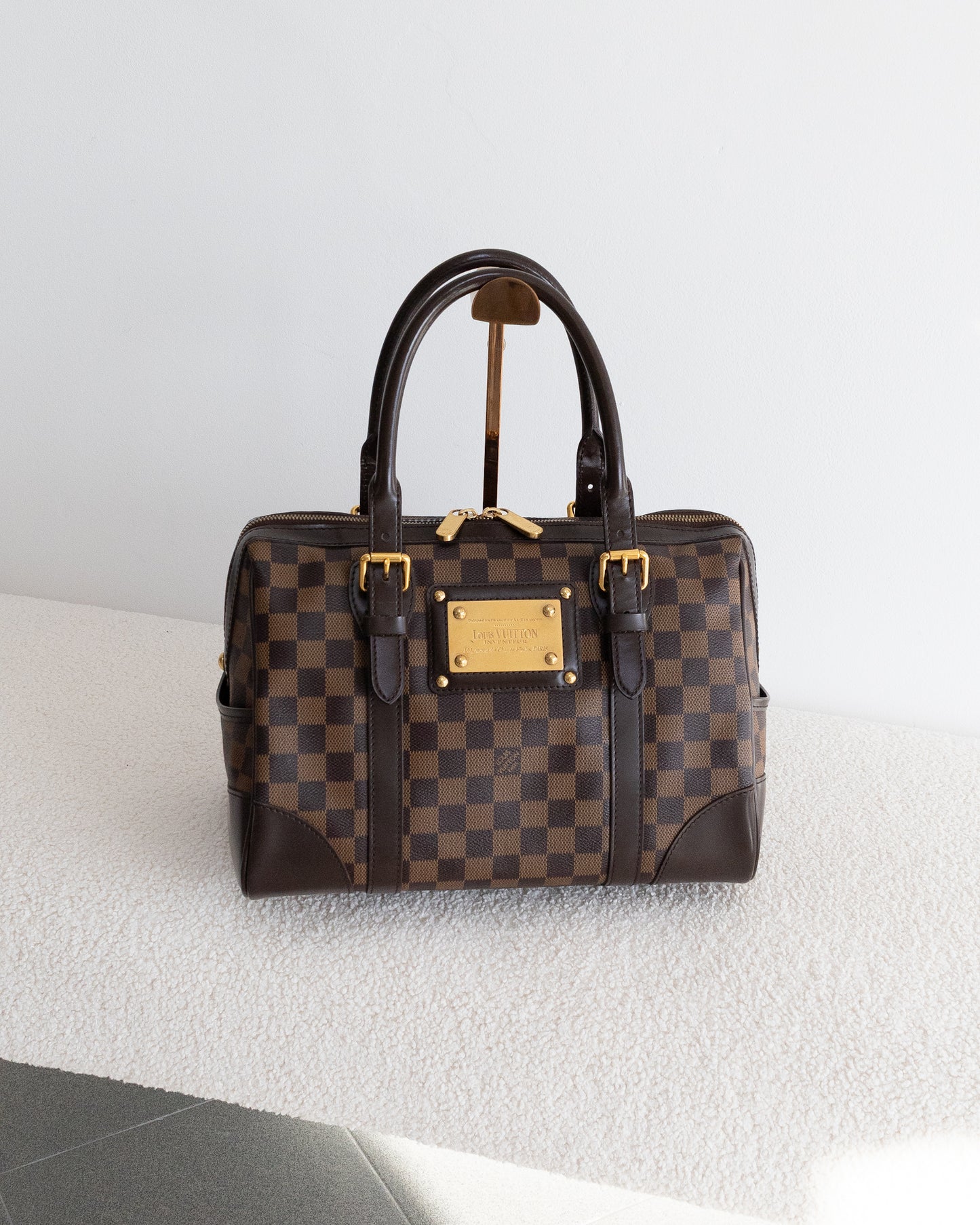 LOUIS VUITTON Bekerly