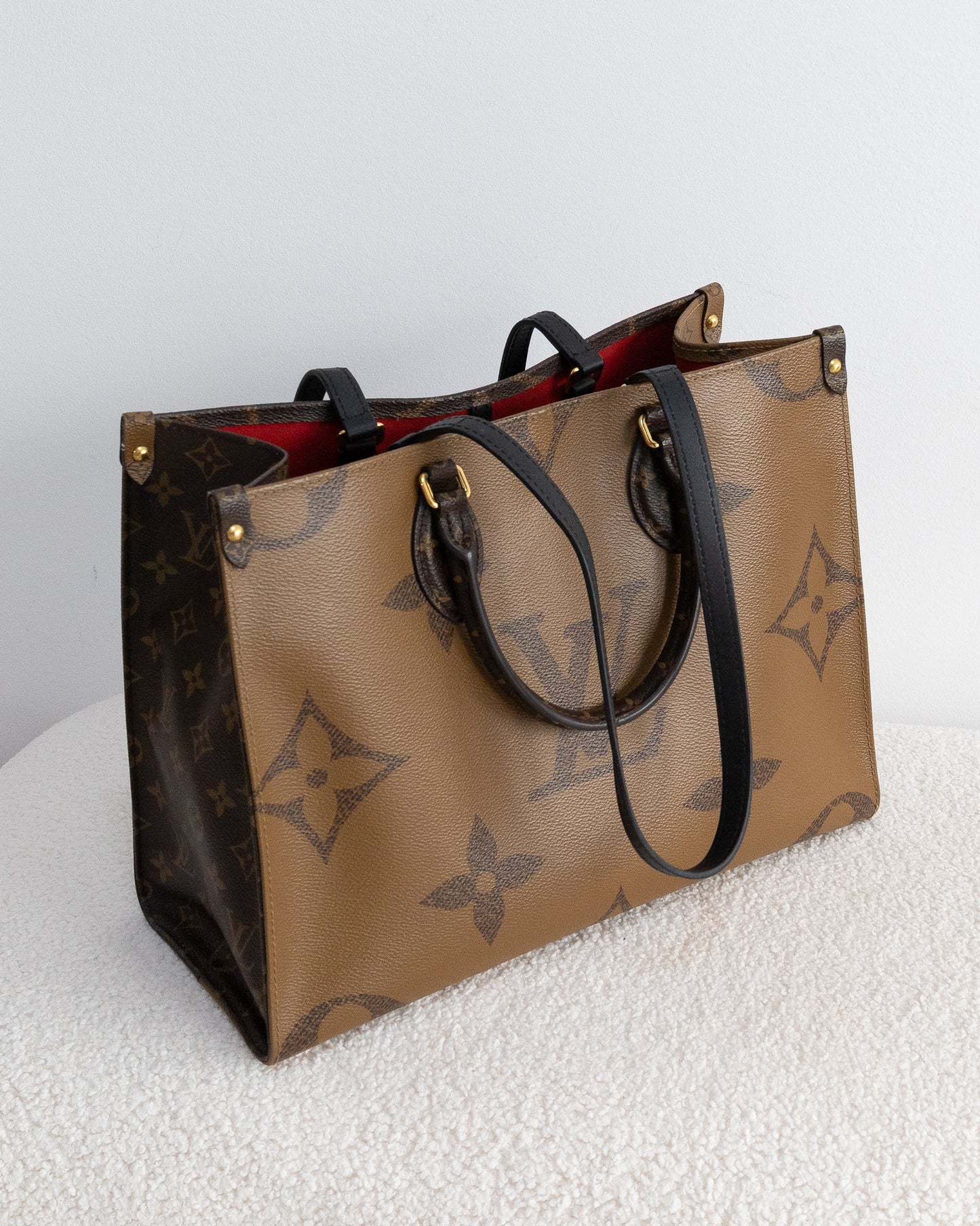 LOUIS VUITTON OnTheGo MM