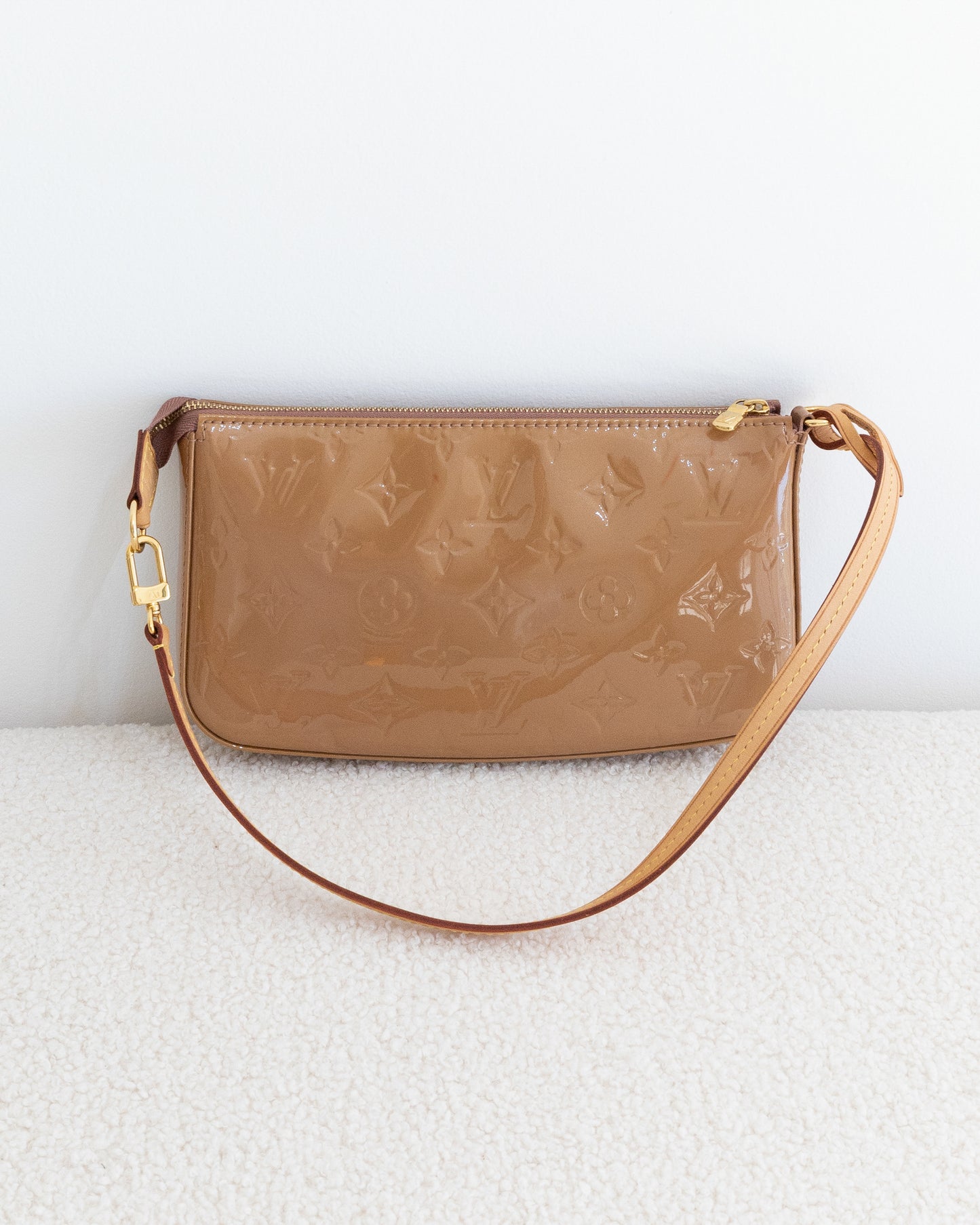 LOUIS VUITTON Pochette Accessoires