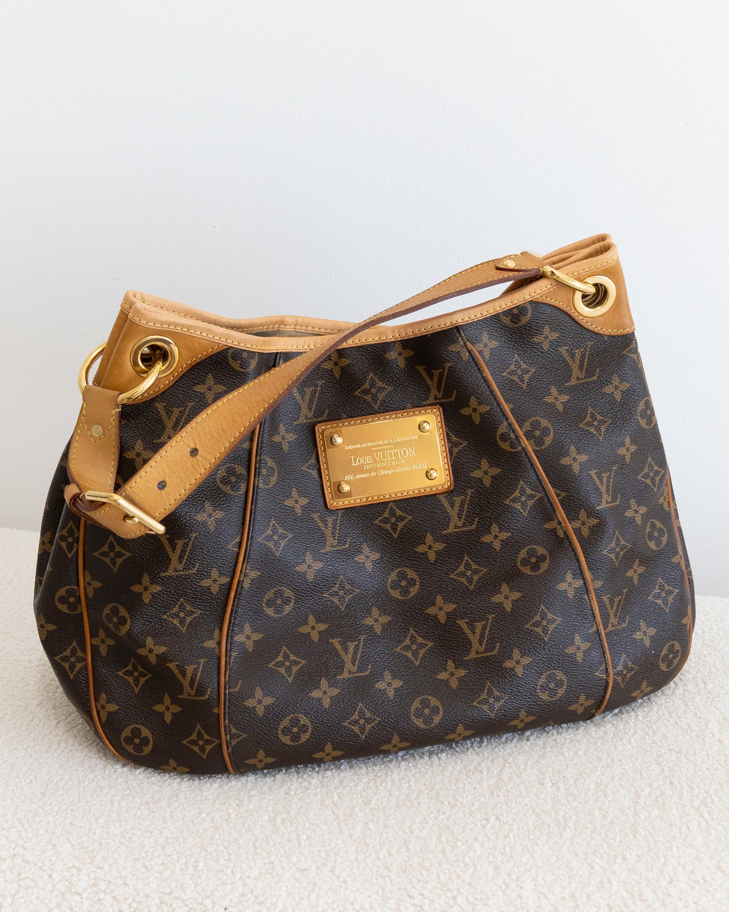 LOUIS VUITTON Galliera