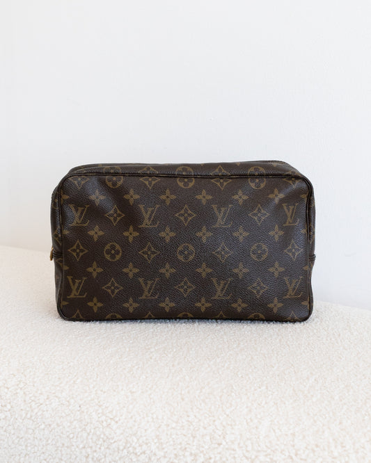 LOUIS VUITTON Trousse Toilette 28