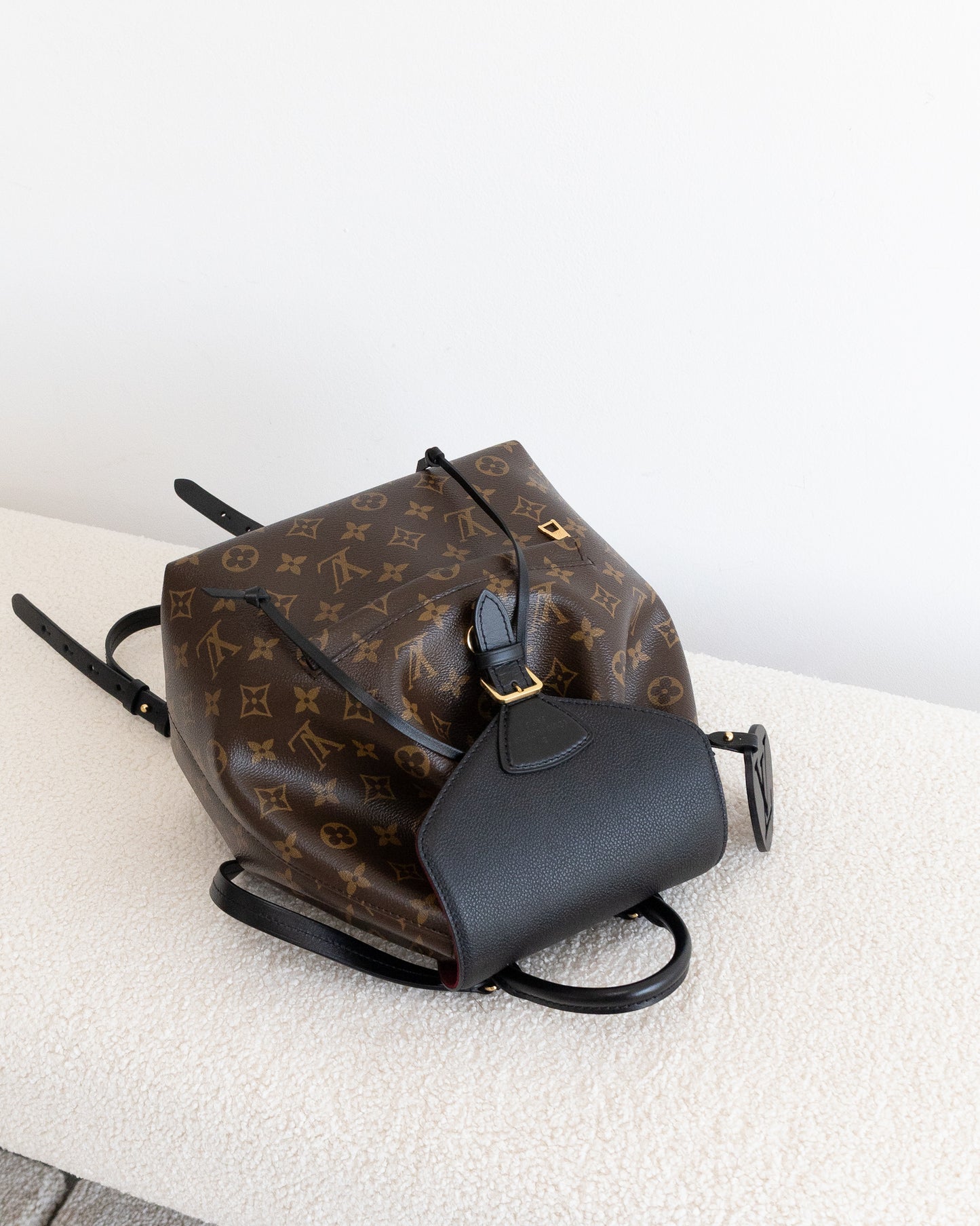 LOUIS VUITTON Montsouris PM