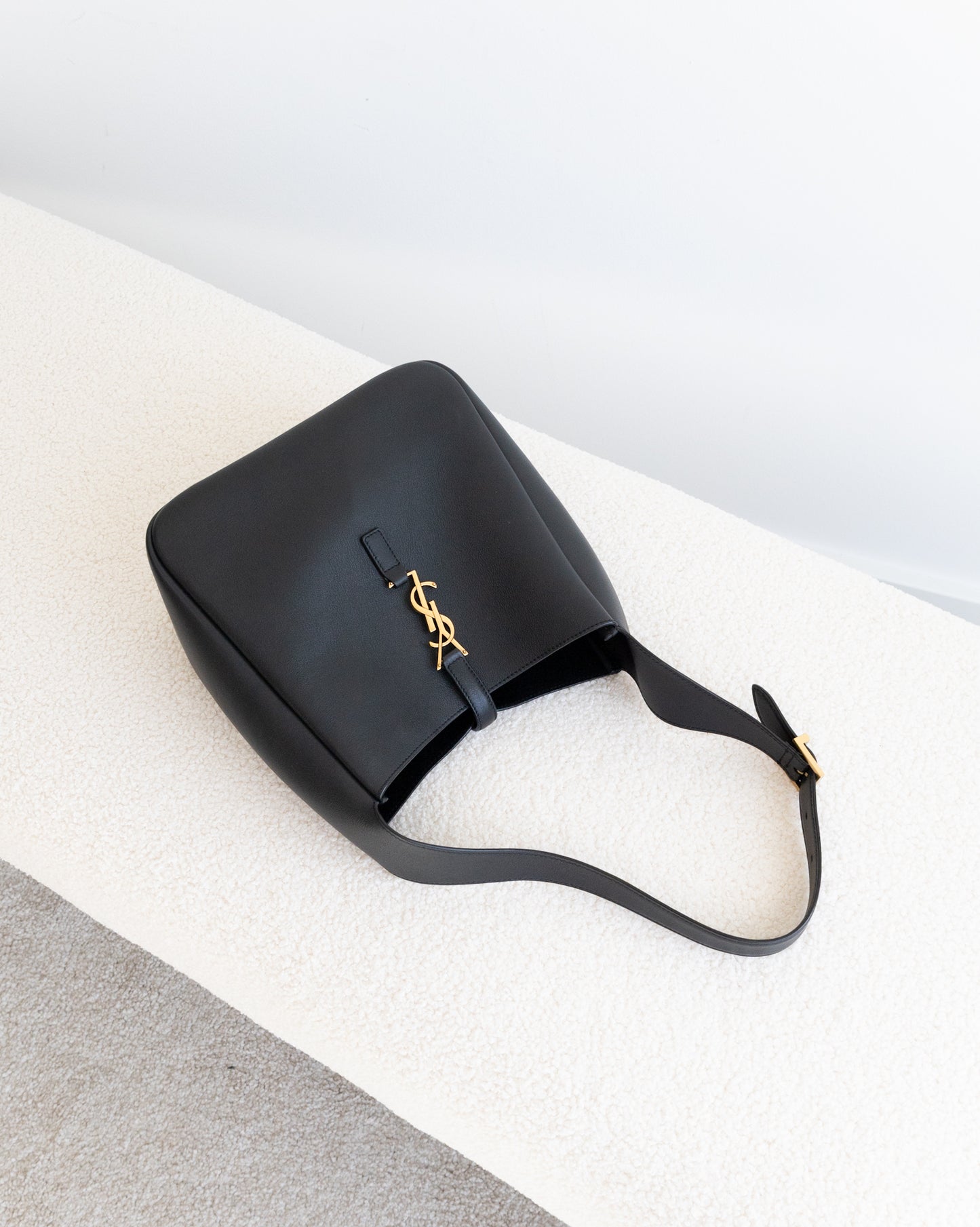 SAINT LAURENT Le 5 a 7 Souple