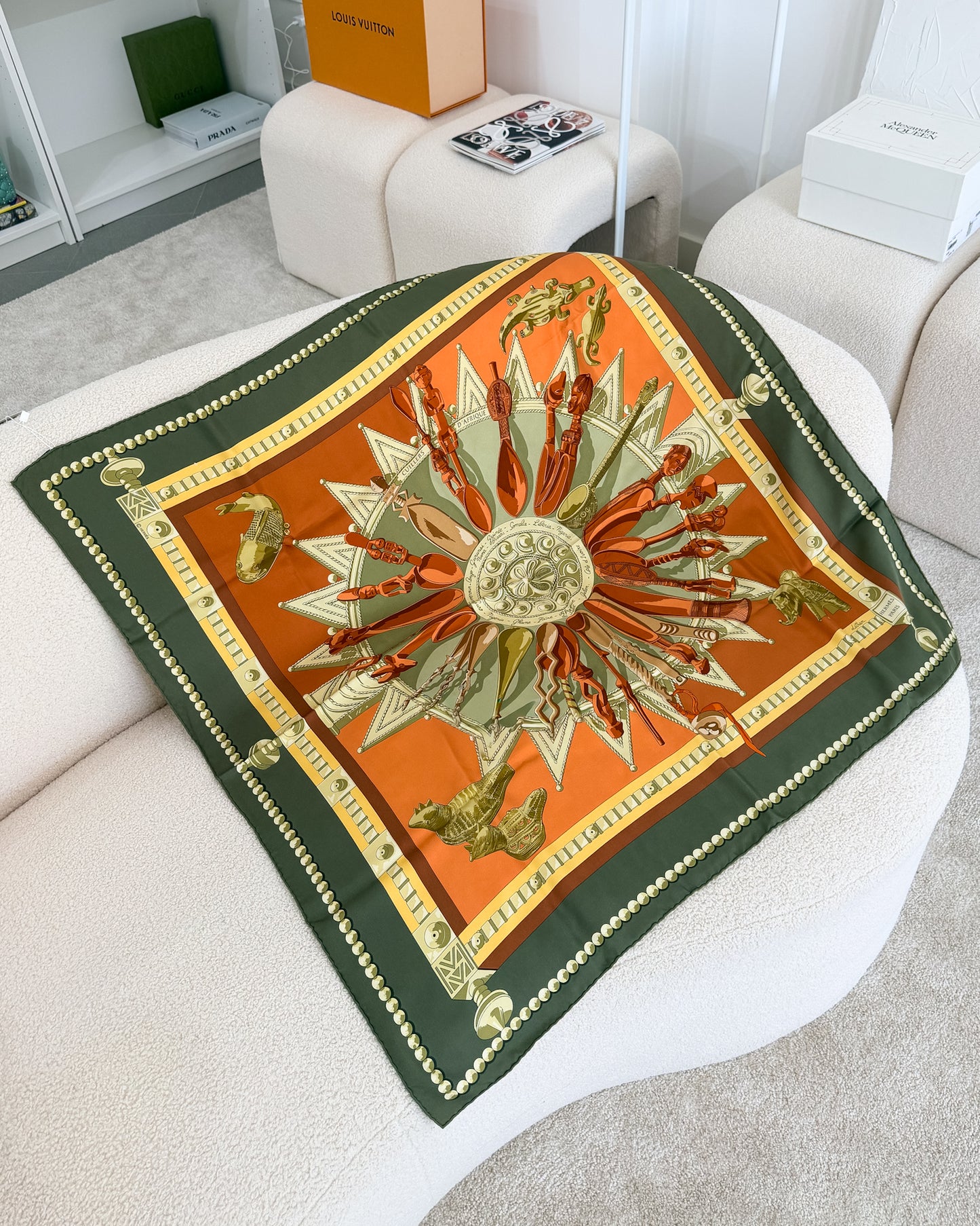 HERMÈS Cuillers D Afrique Silk Scarf
