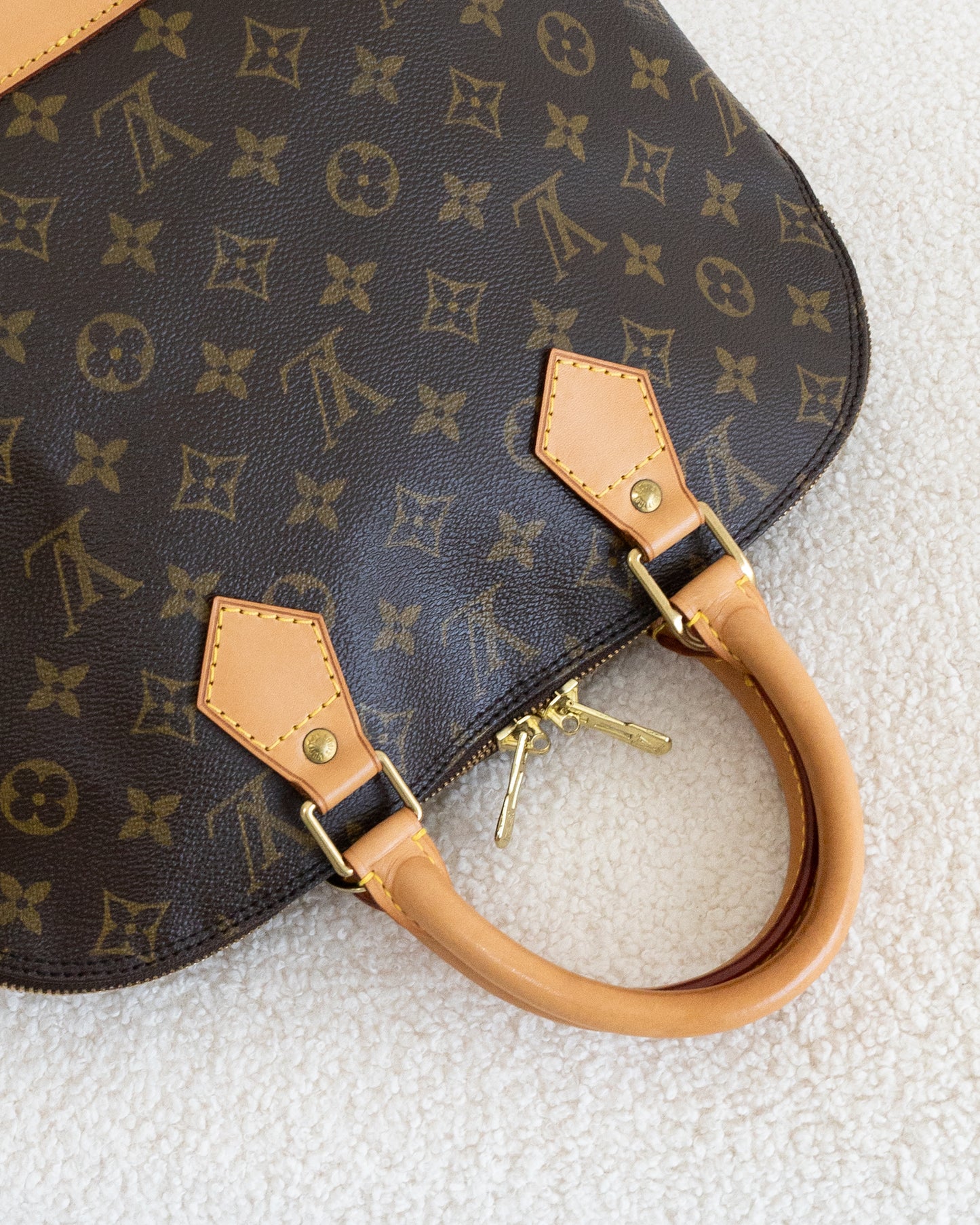 LOUIS VUITTON Alma PM