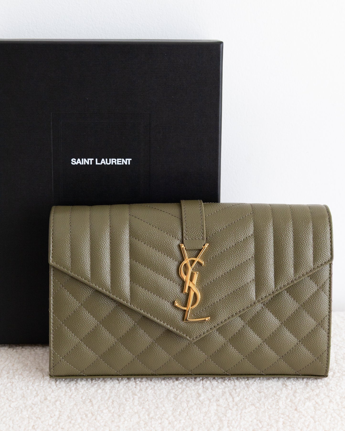 SAINT LAURENT Cassandre WOC