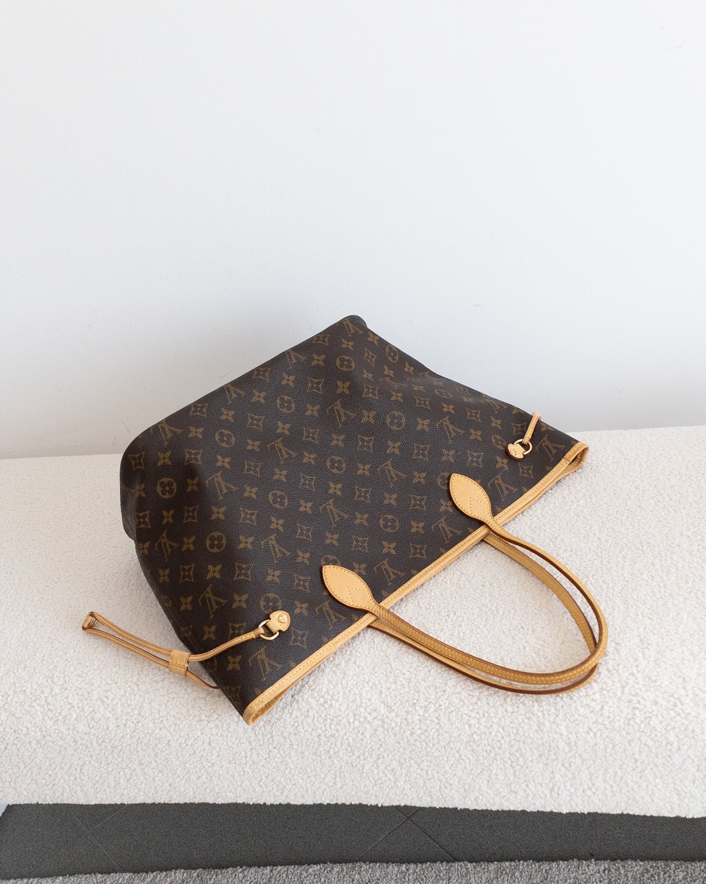 LOUIS VUITTON Neverfull MM