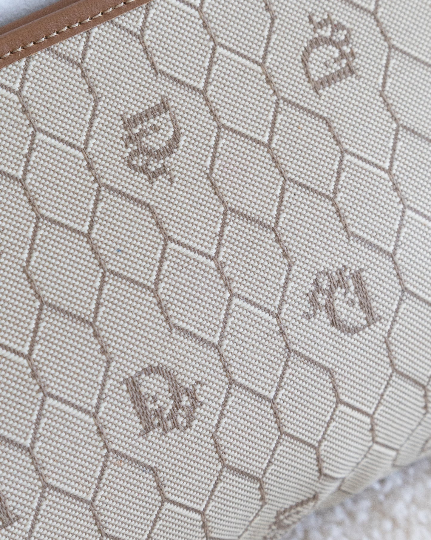 CHRISTIAN DIOR Honeycomb Chain Clutch