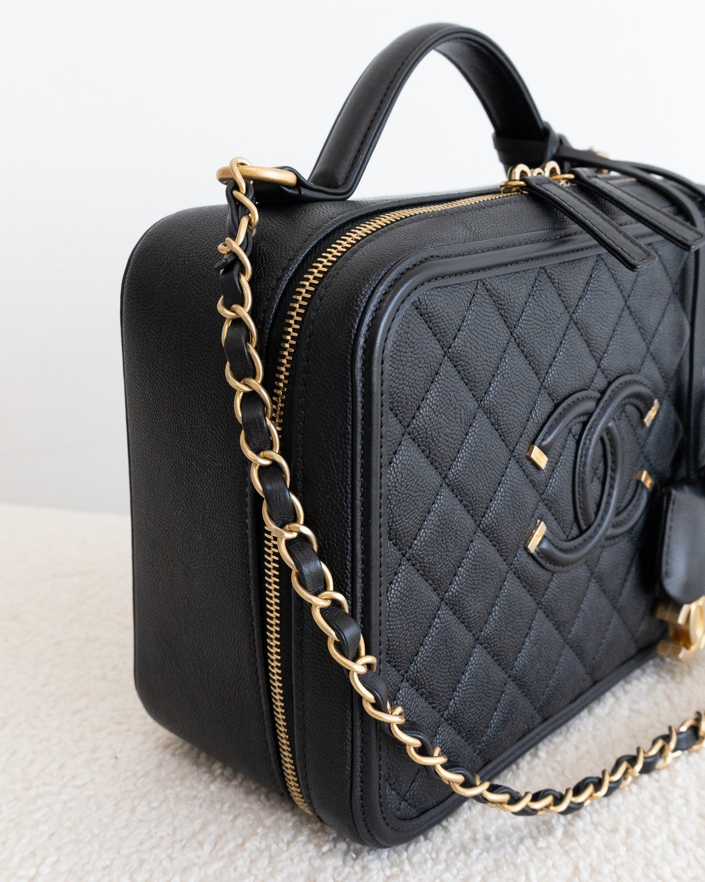 CHANEL Filigree Vanity Medium