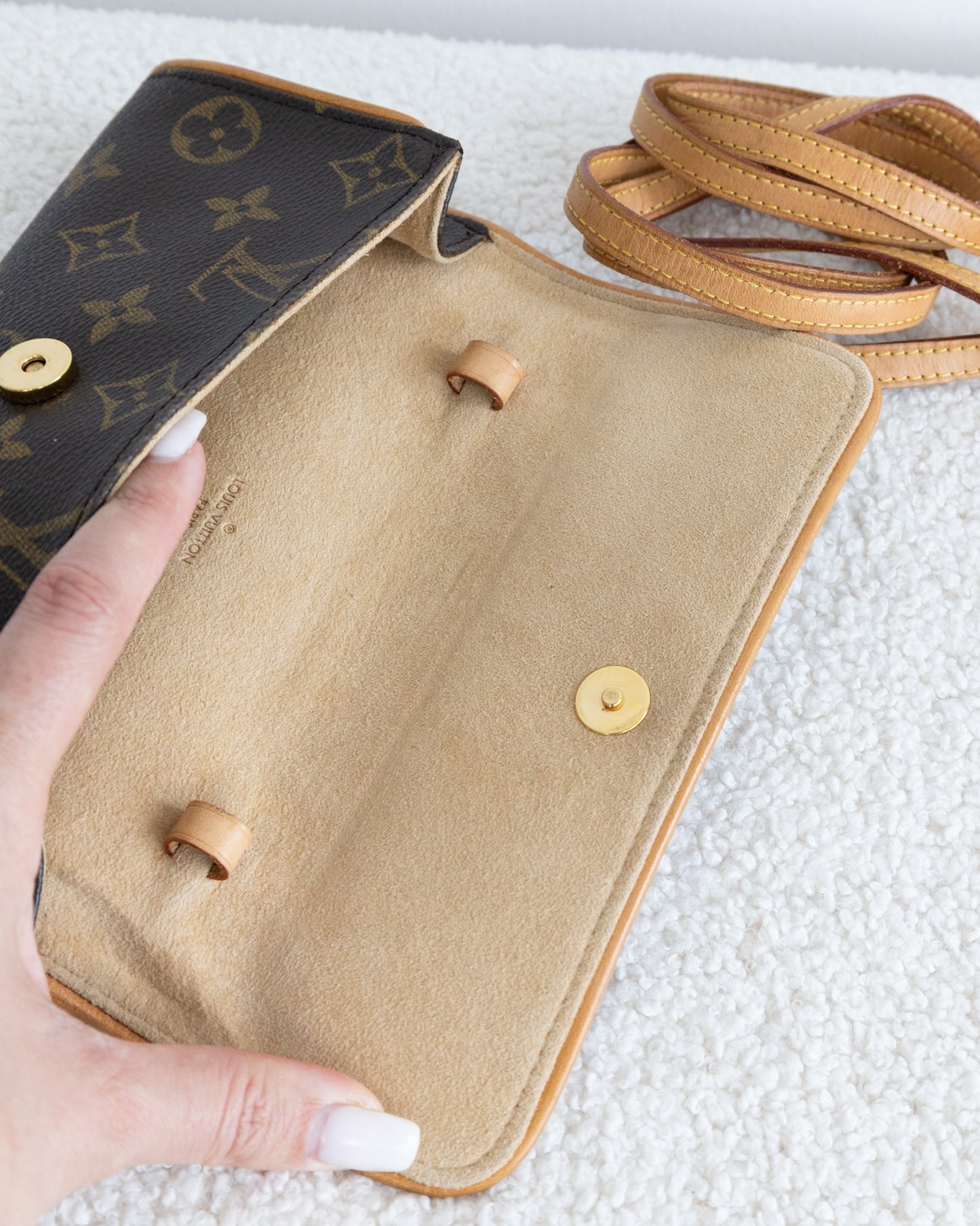 LOUIS VUITTON Twin Pochette