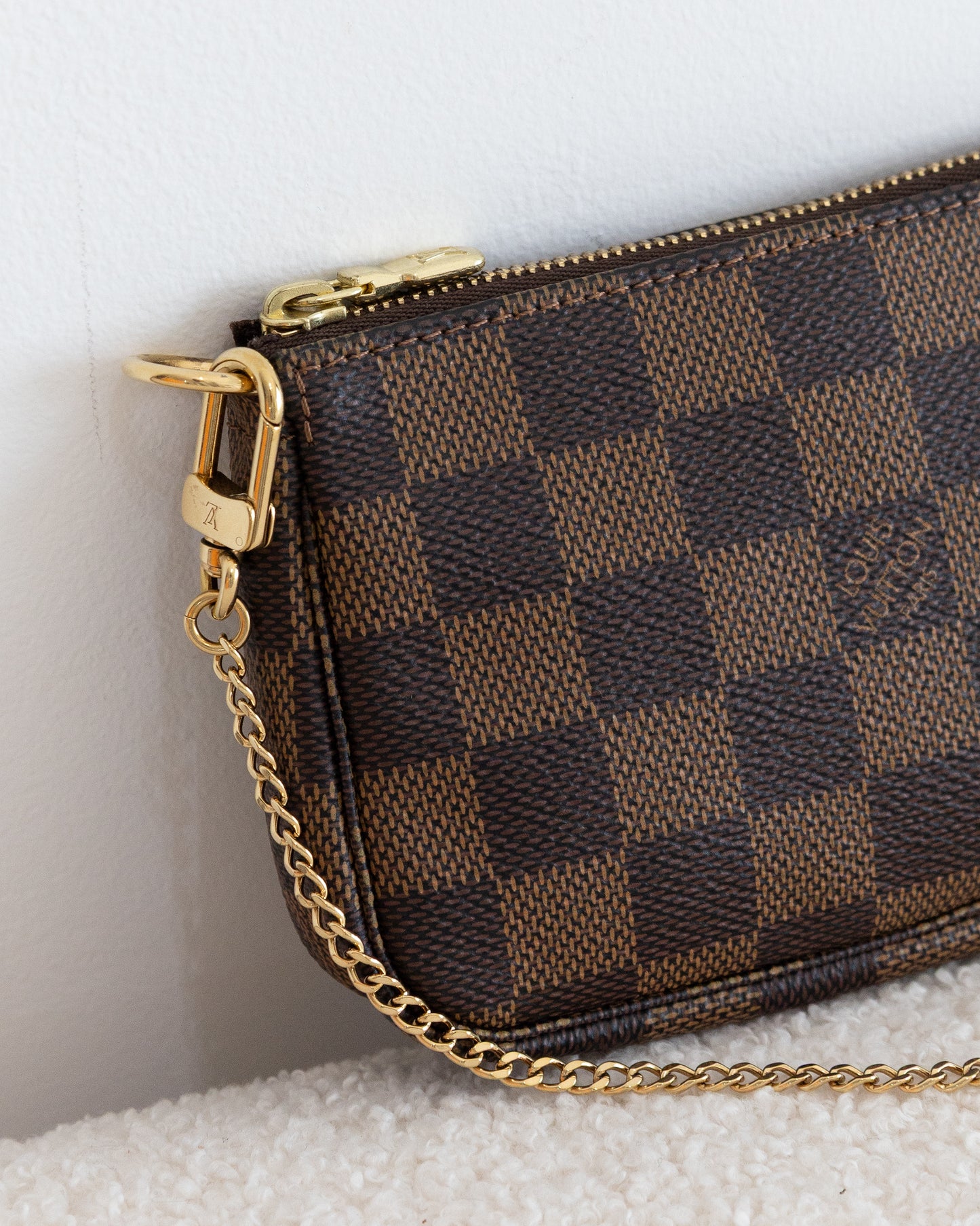 LOUIS VUITTON Mini Pochette Accessoires