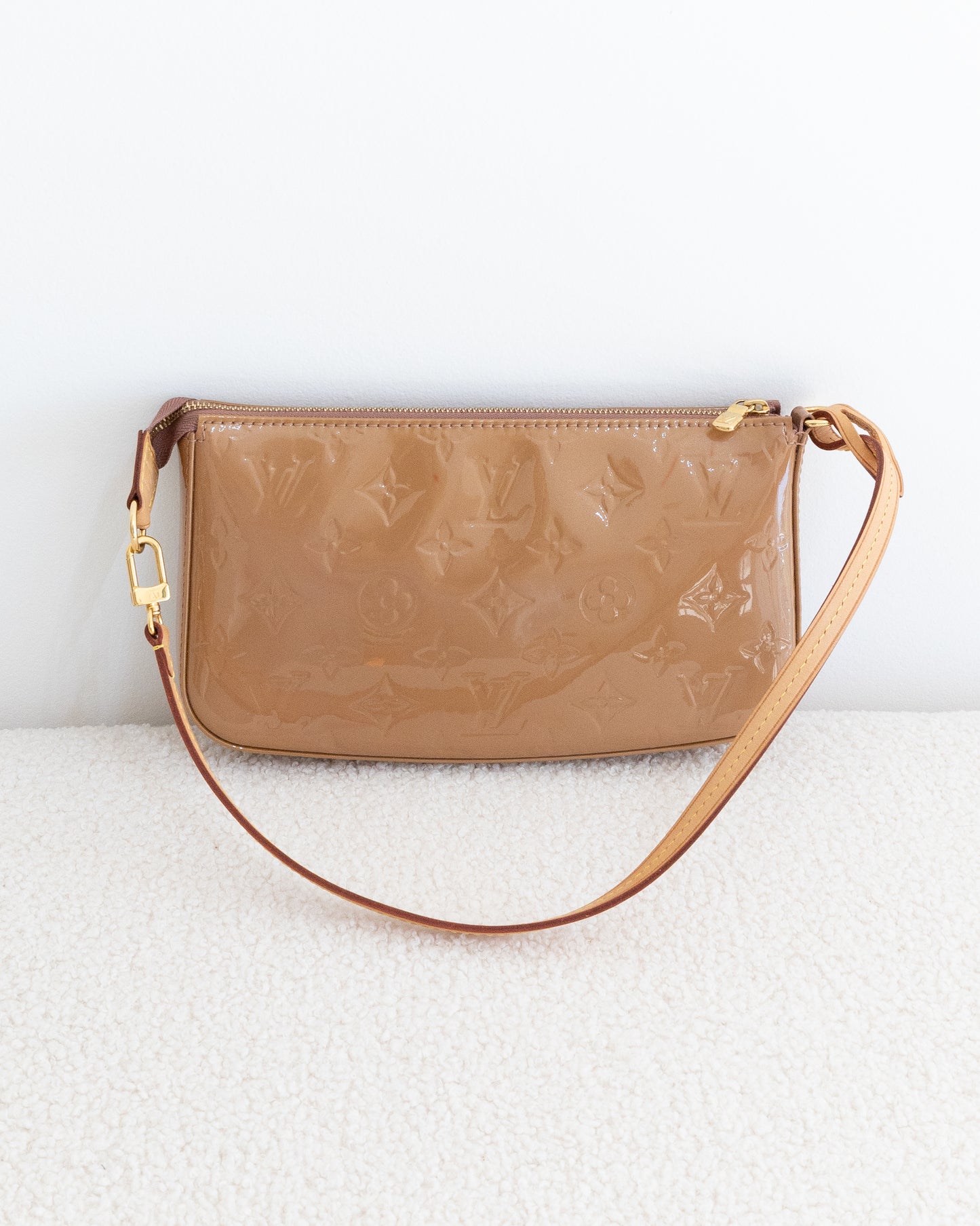 LOUIS VUITTON Pochette Accessoires