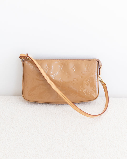 LOUIS VUITTON Pochette Accessoires