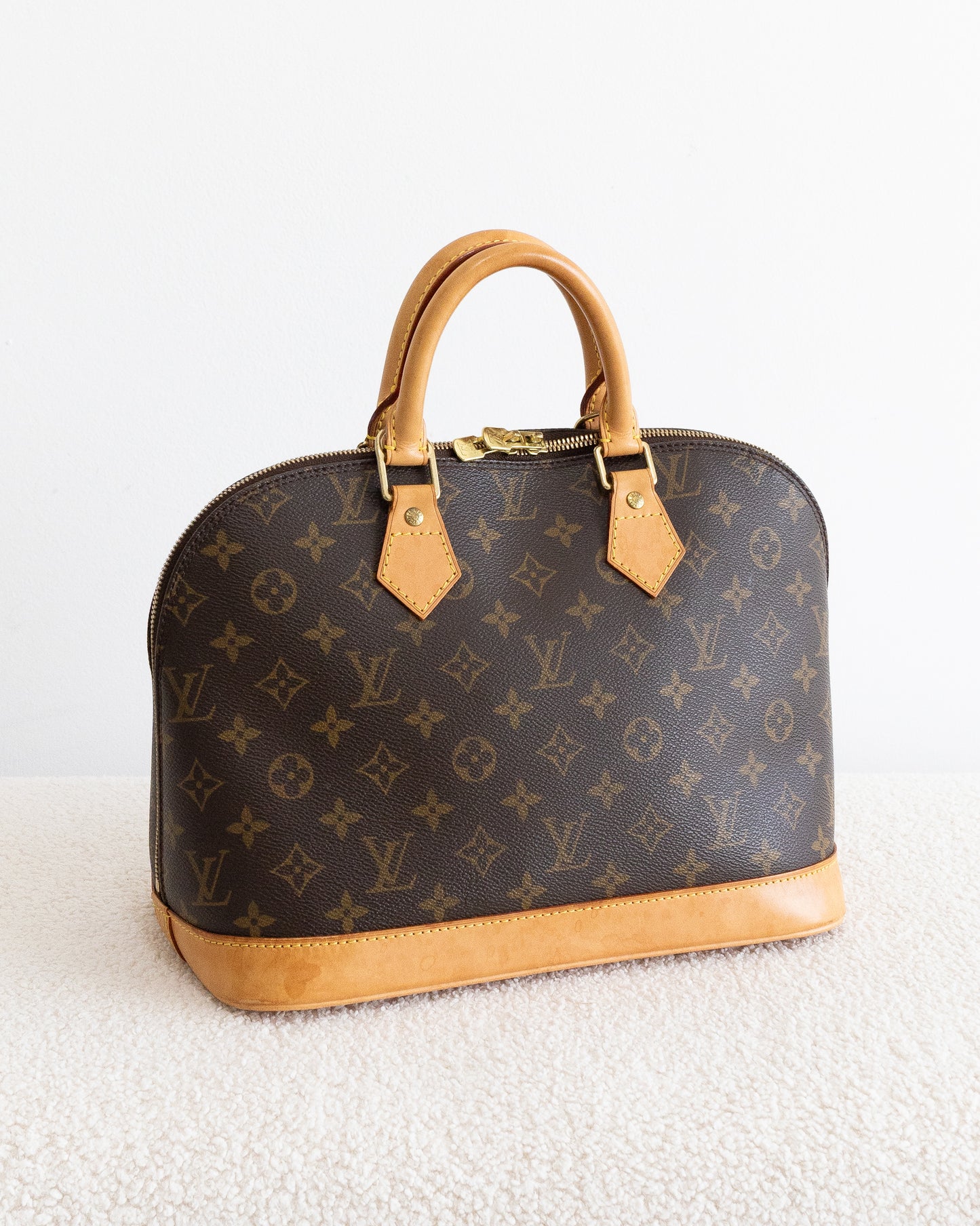 LOUIS VUITTON Alma PM