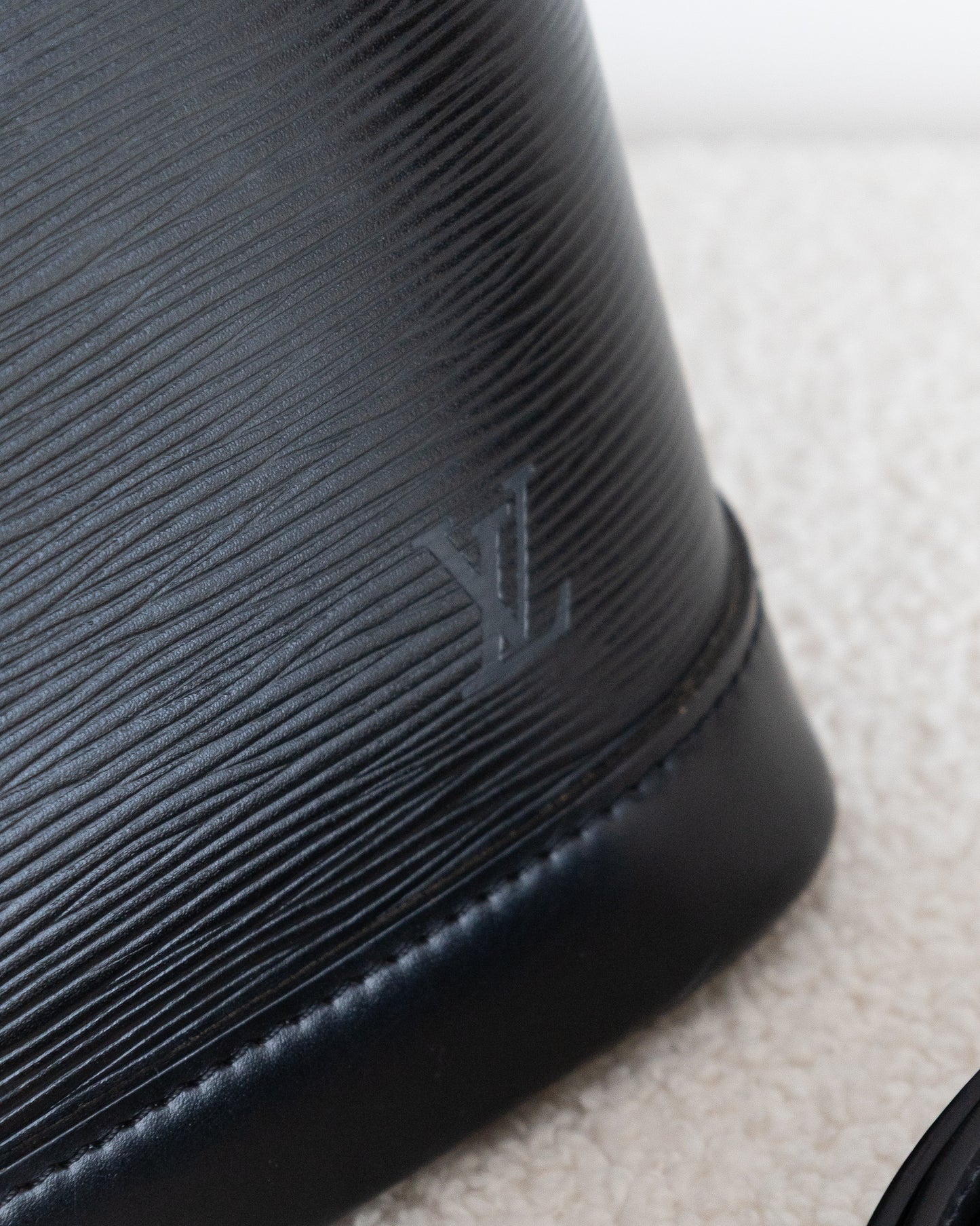 LOUIS VUITTON Alma PM