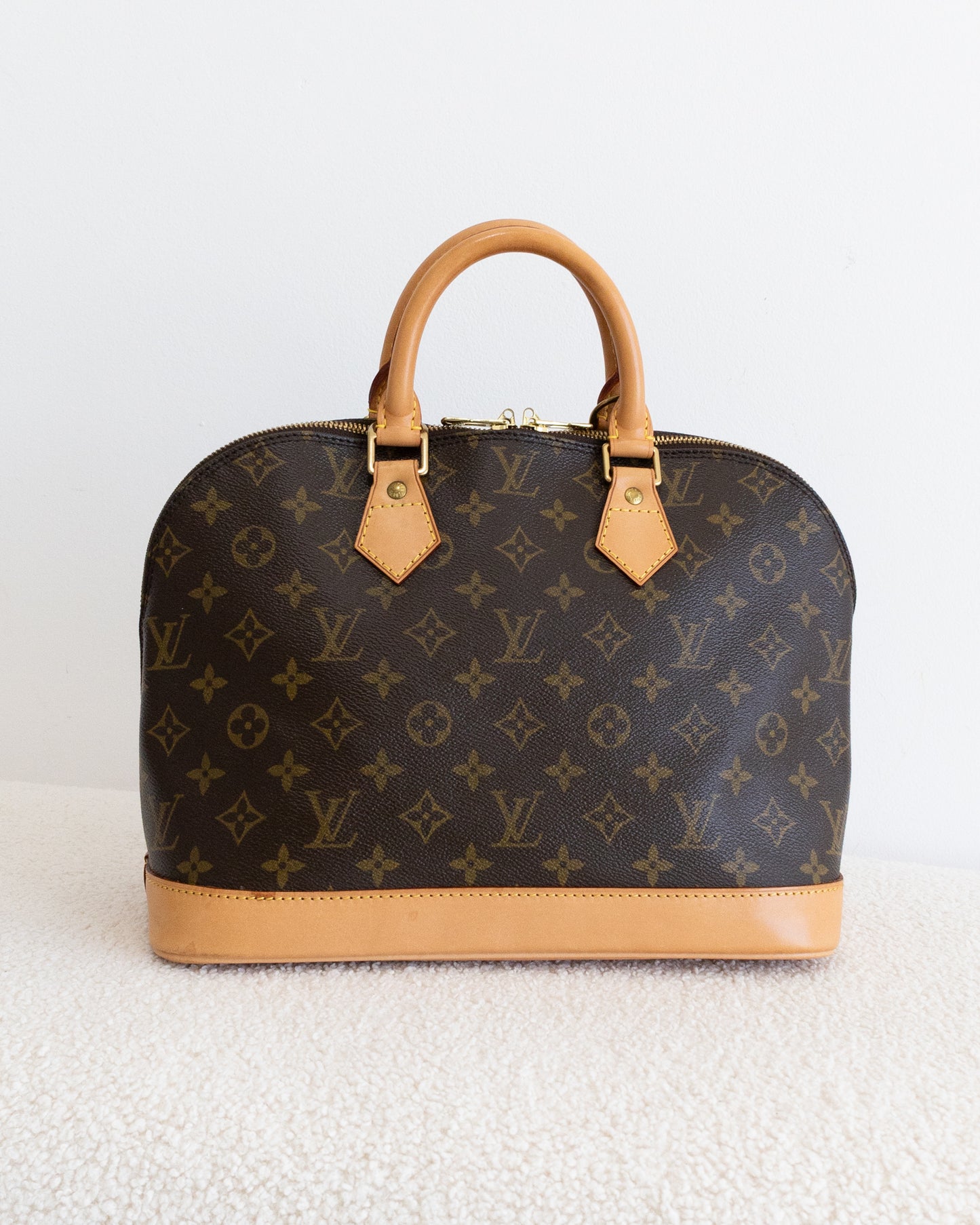 LOUIS VUITTON Alma PM