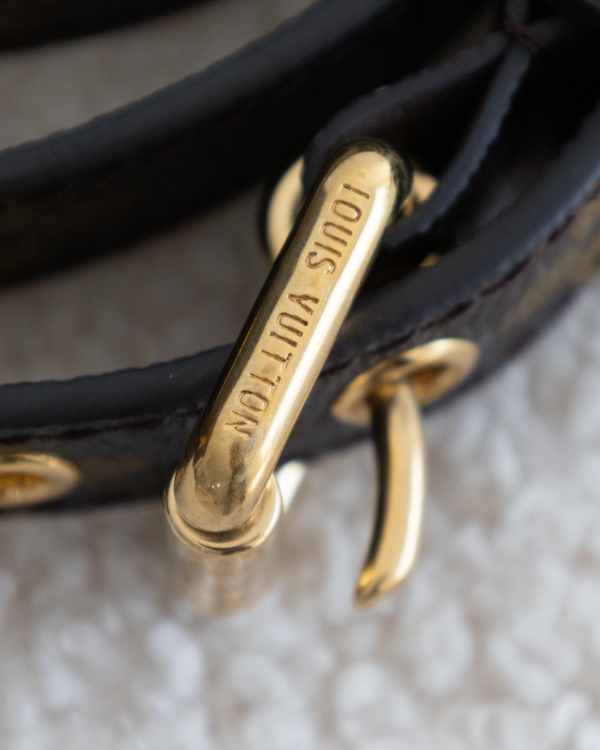 LOUIS VUITTON Pochette Metis