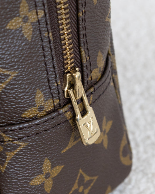 LOUIS VUITTON Trousse 28