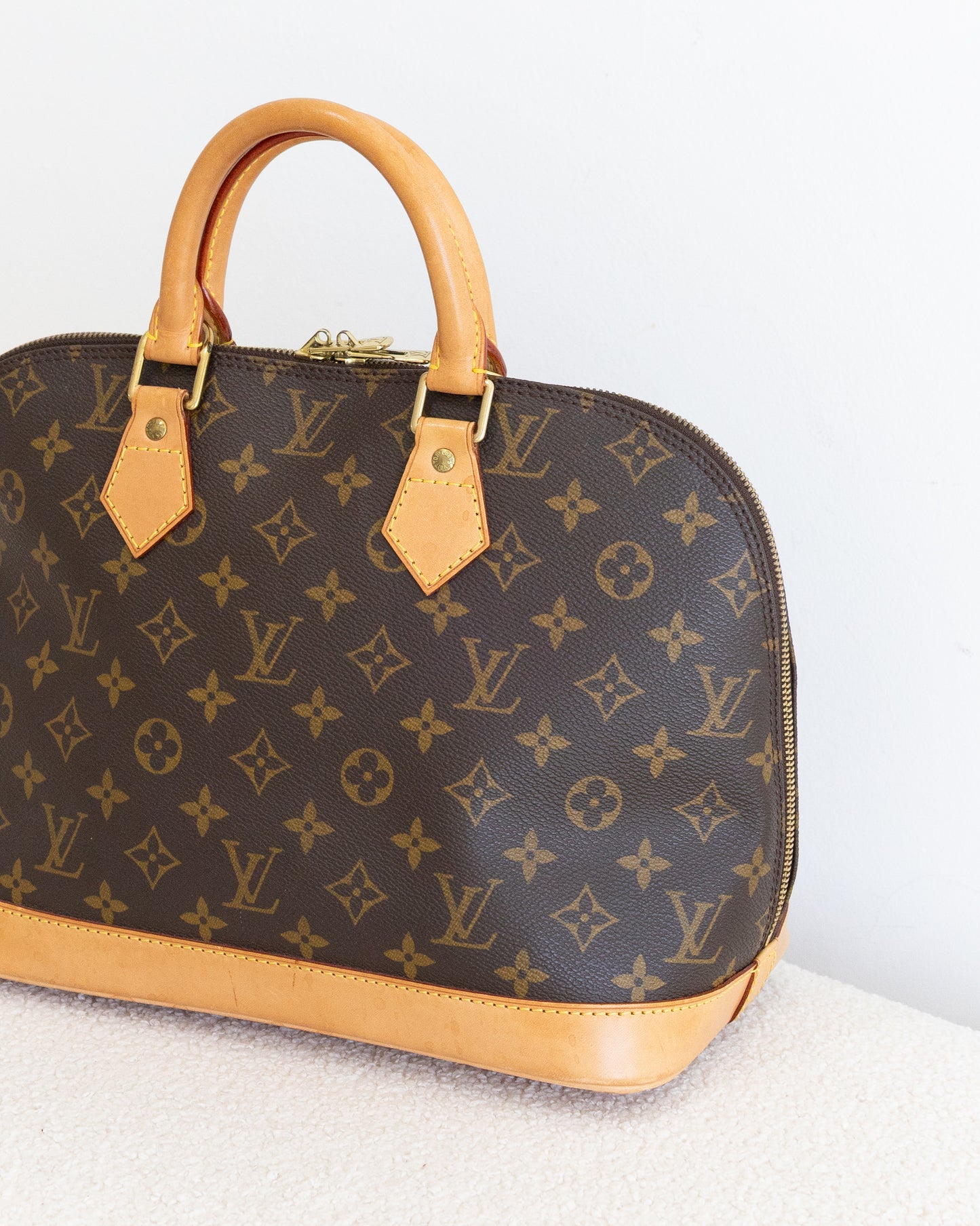 LOUIS VUITTON Alma PM