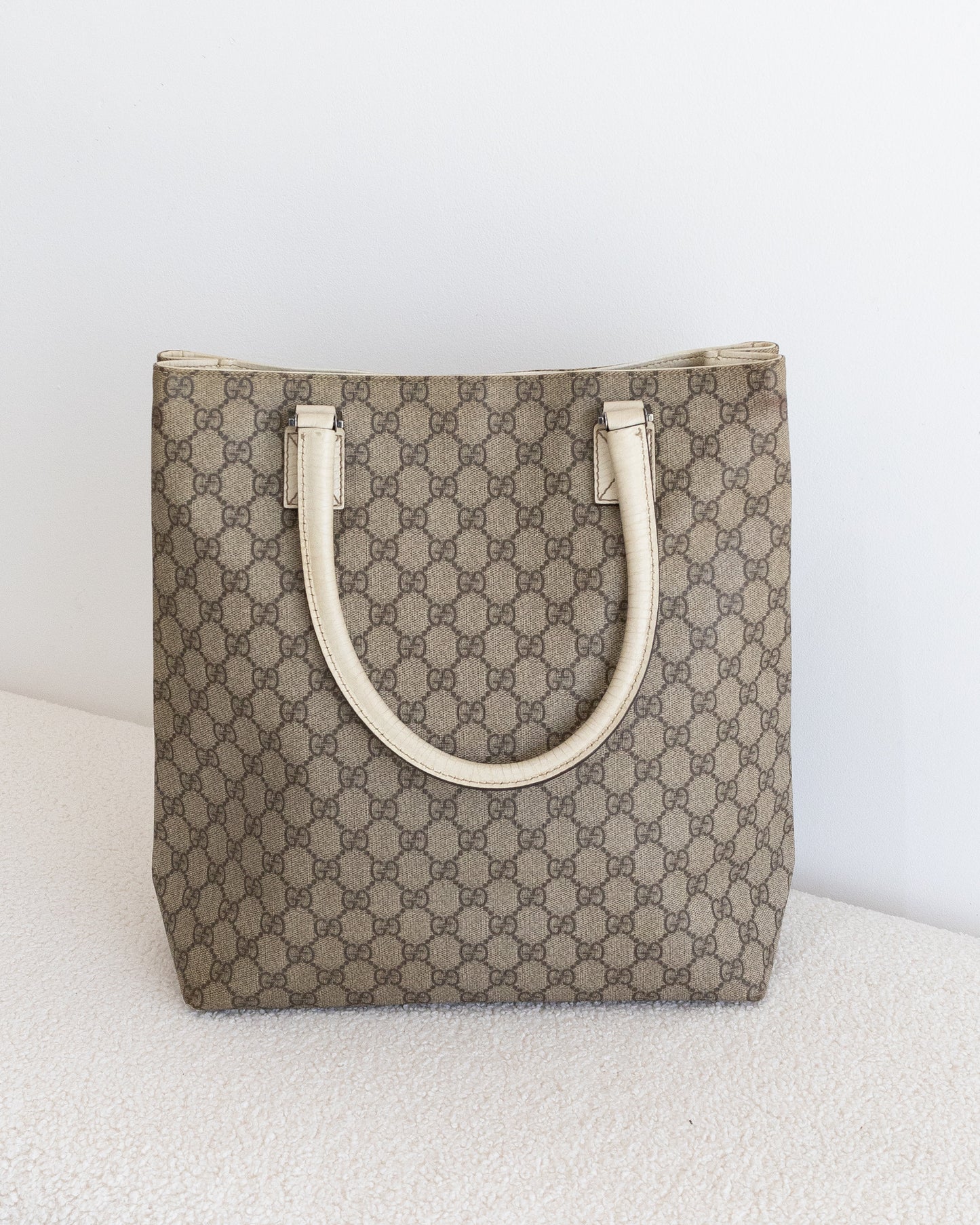 GUCCI GG Supreme Tote
