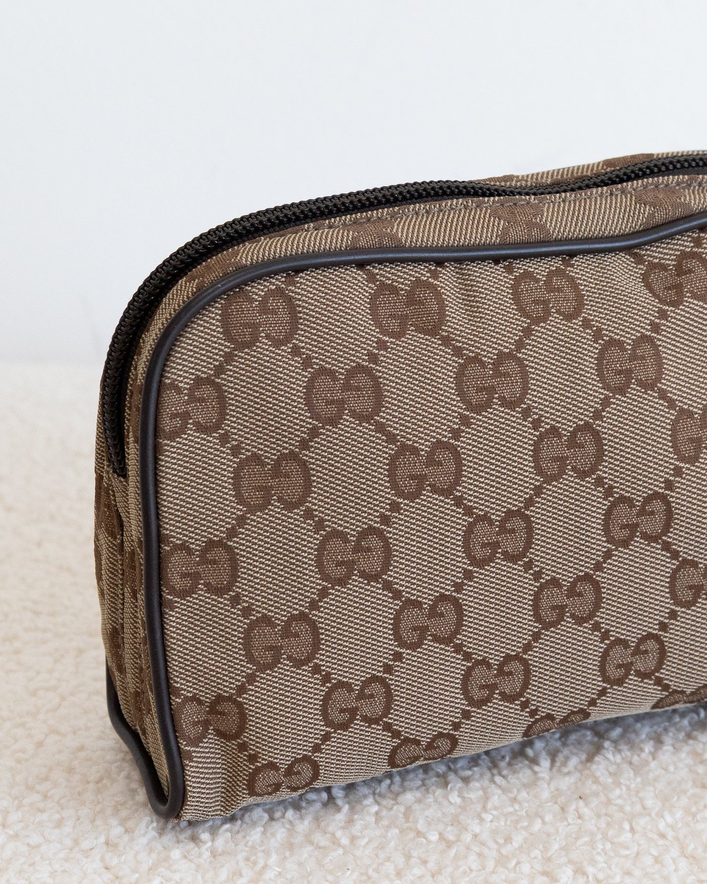 GUCCI Pouch