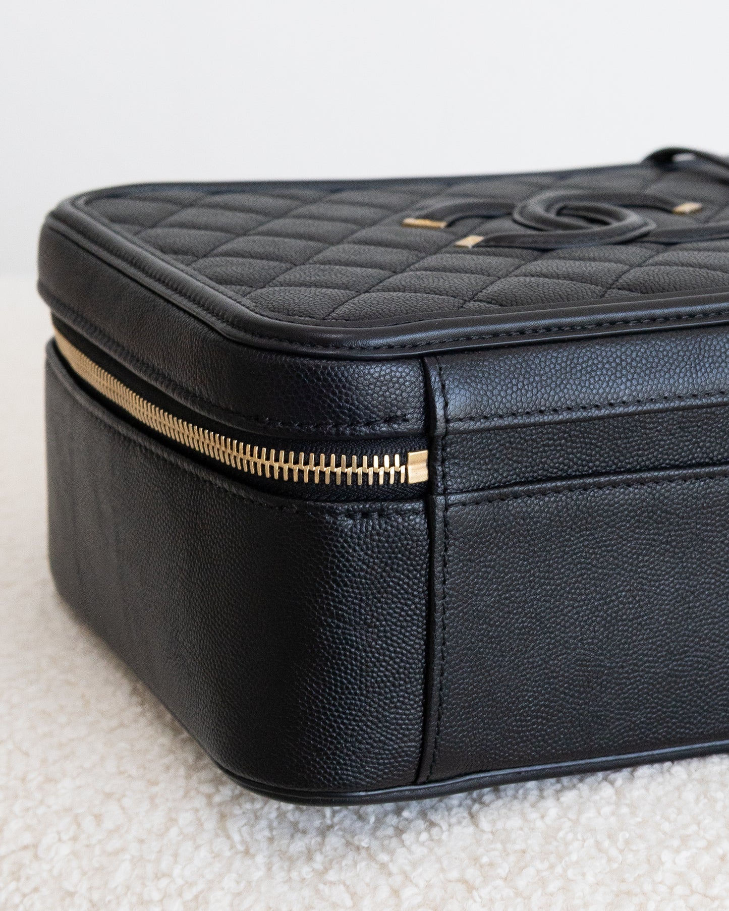 CHANEL Filigree Vanity Medium