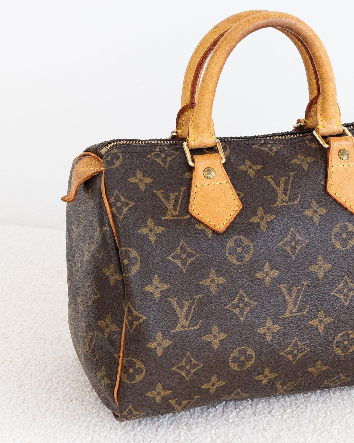 LOUIS VUITTON Speedy 25