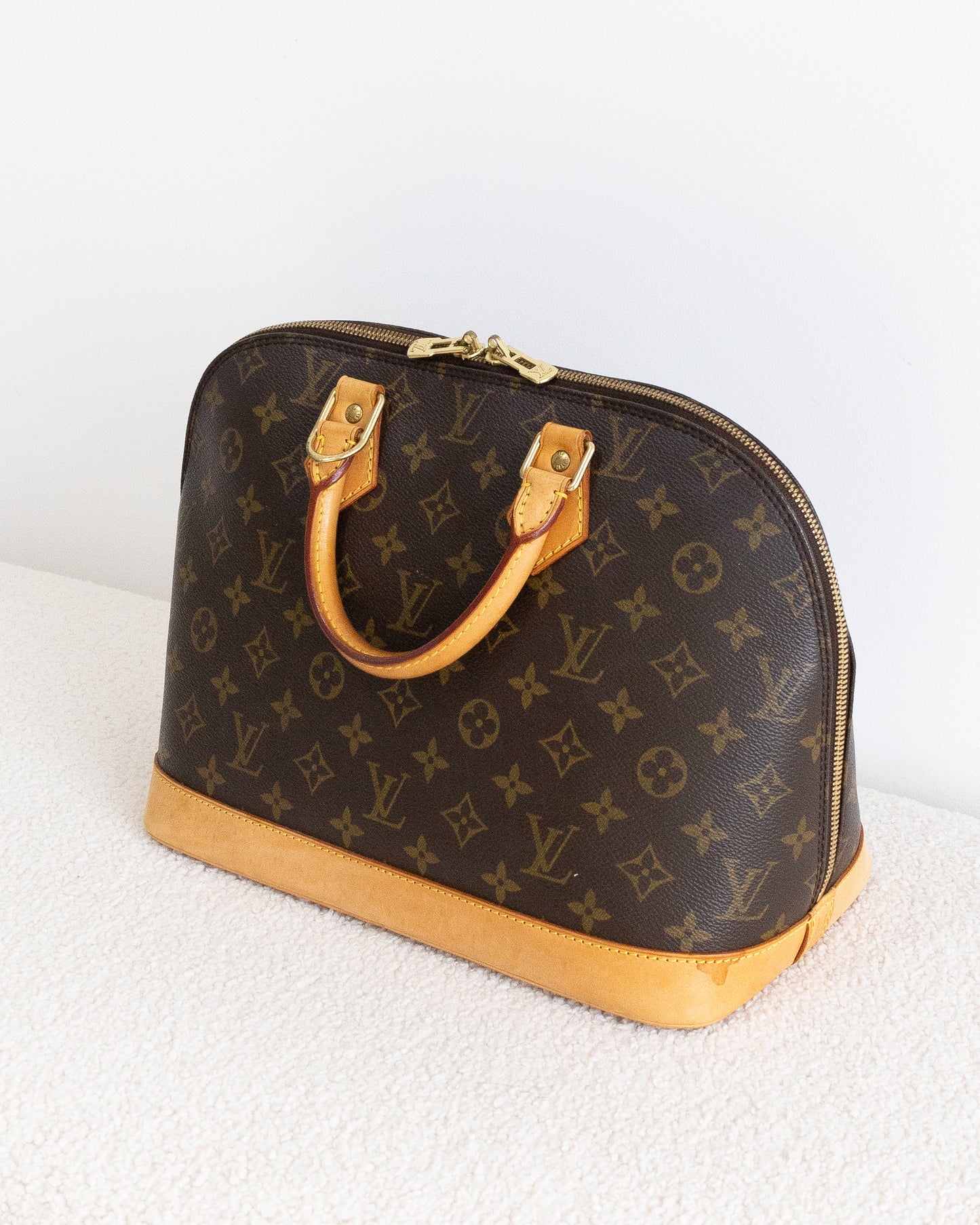 LOUIS VUITTON Alma PM