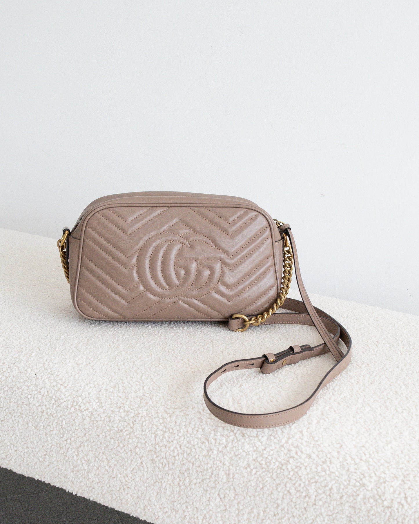 GUCCI GG Marmont Crossbody