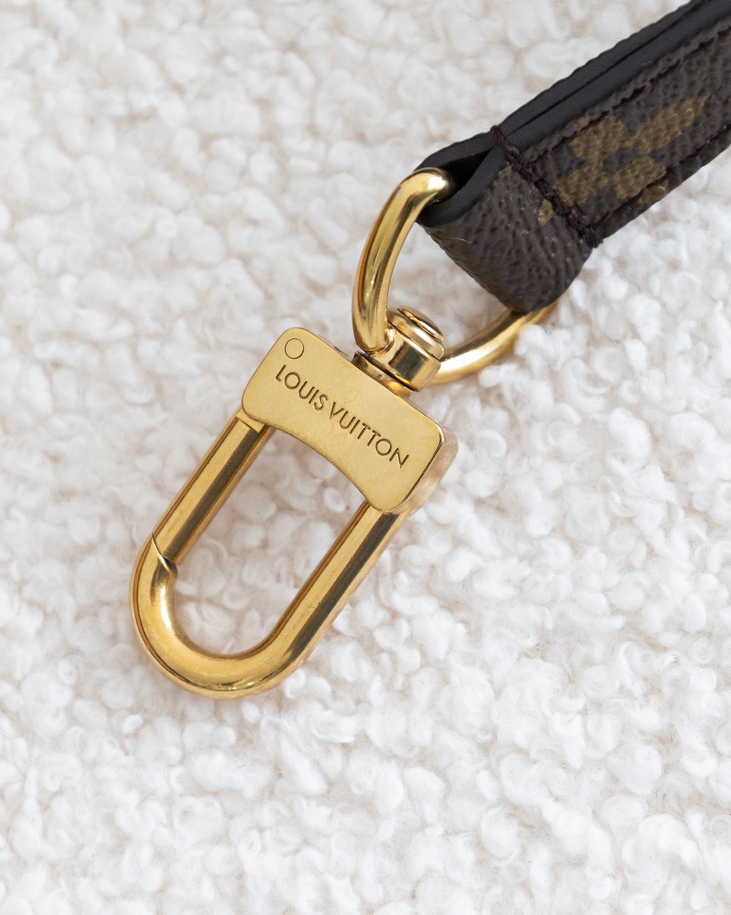 LOUIS VUITTON Pochette Metis