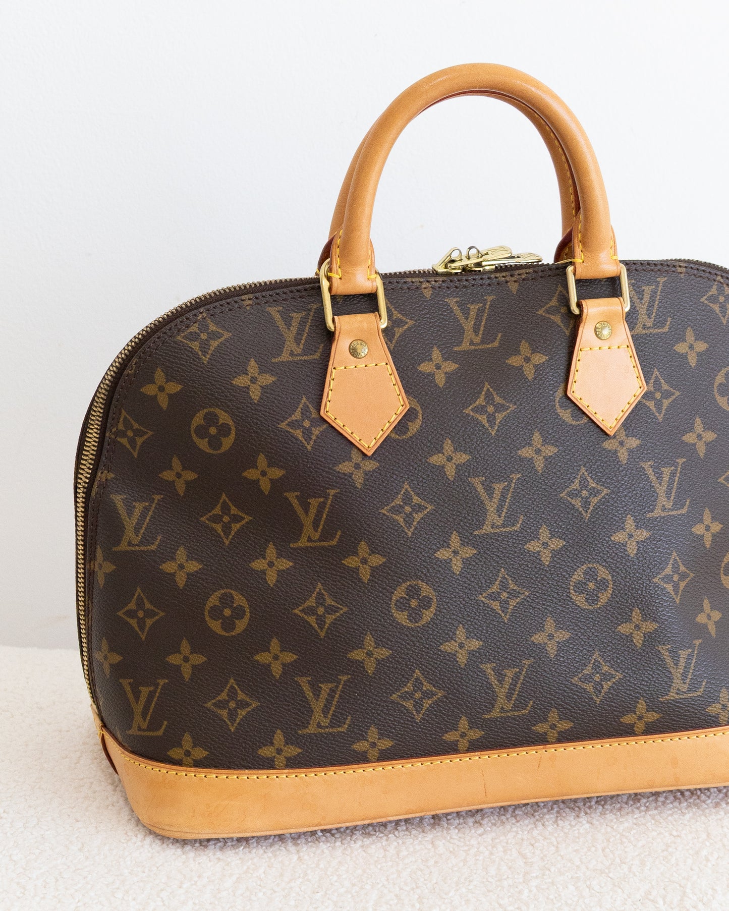 LOUIS VUITTON Alma PM