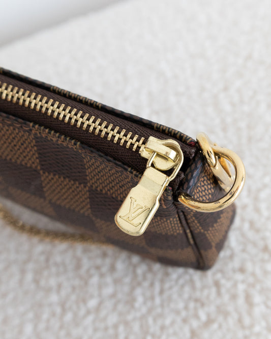 LOUIS VUITTON Mini Pochette Accessoires