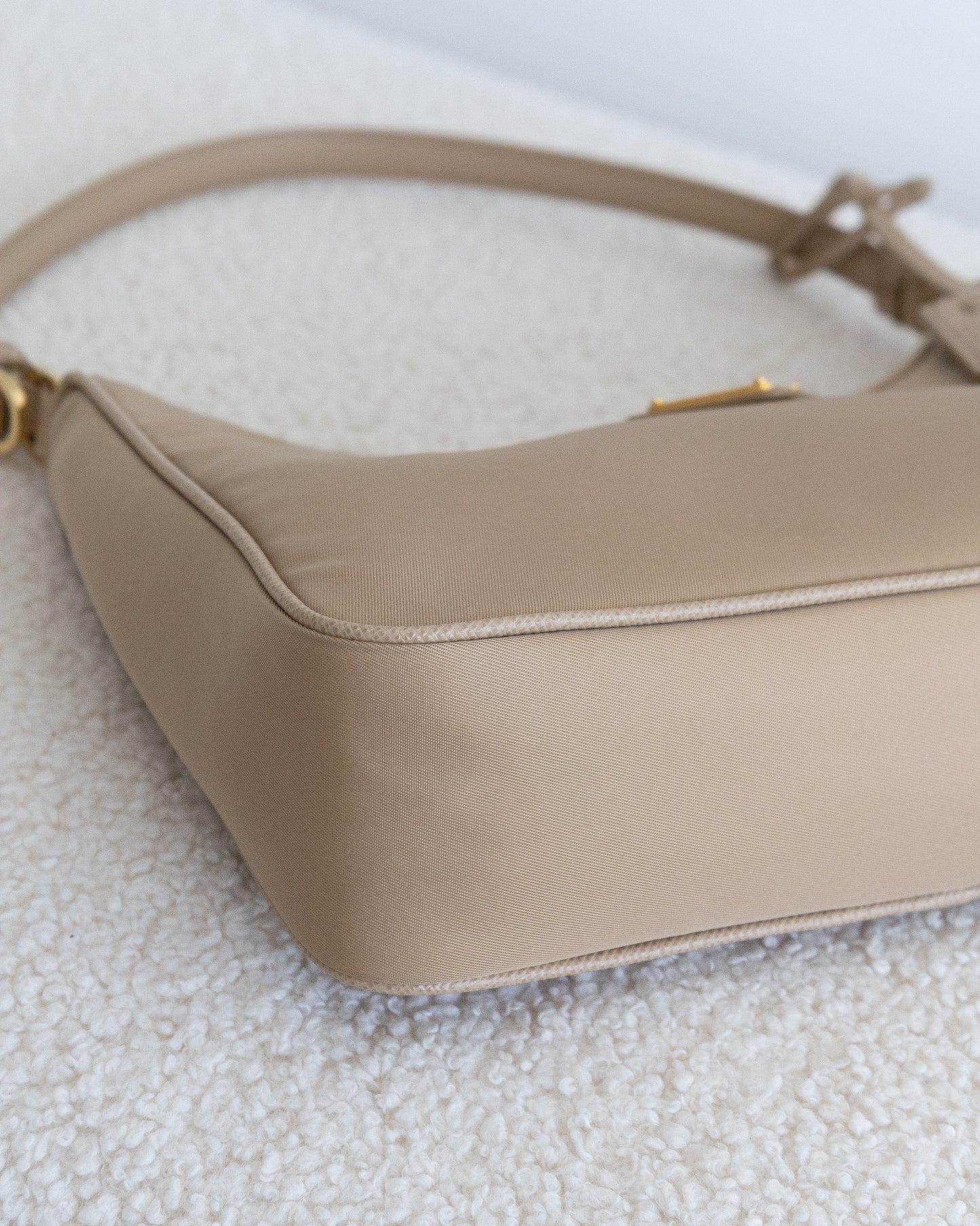 PRADA Re-Edition 2000