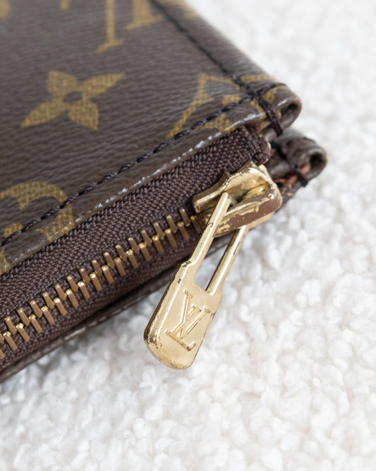 LOUIS VUITTON Laptop Case