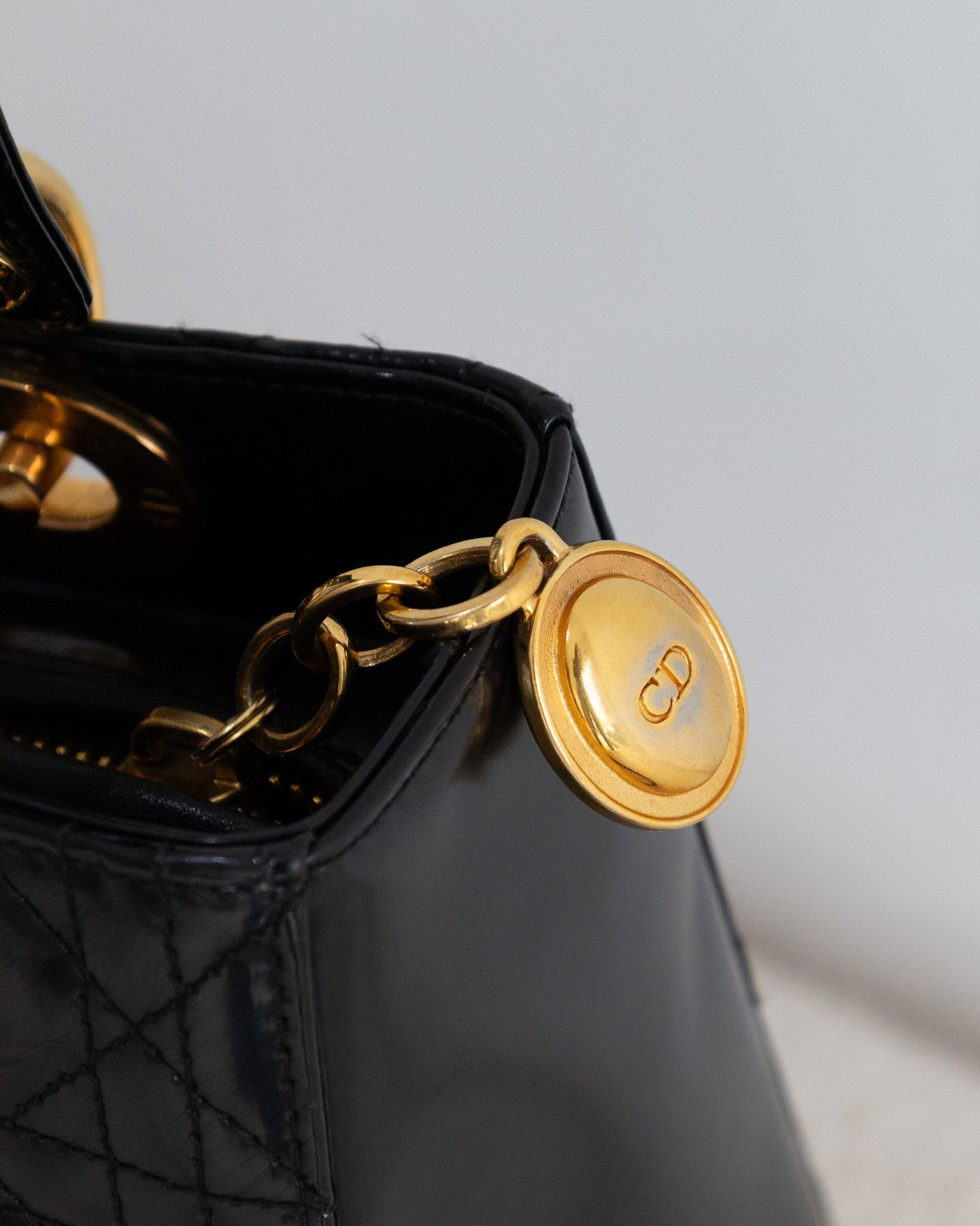 CHRISTIAN DIOR Medium Lady Dior