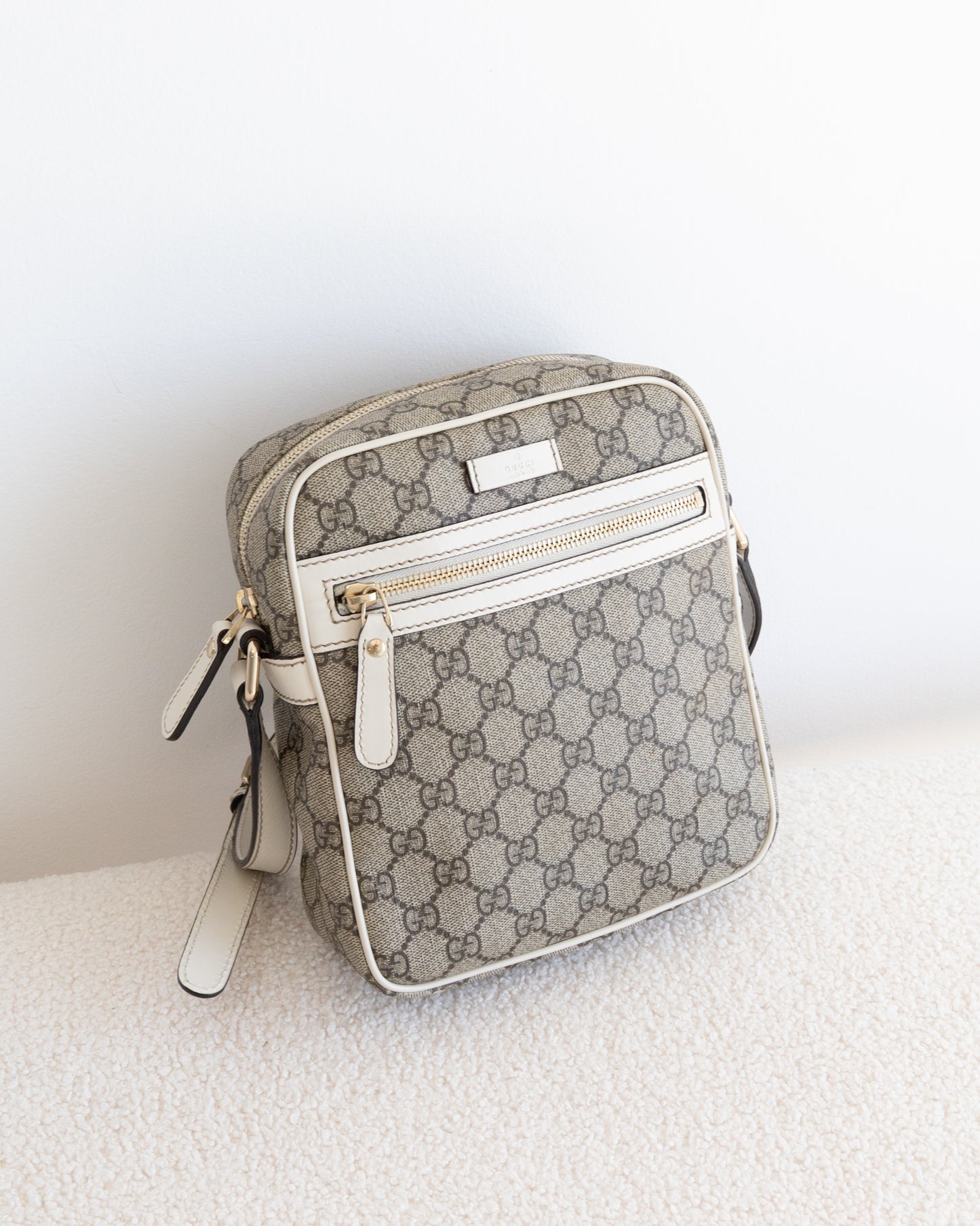GUCCI GG Crossbody